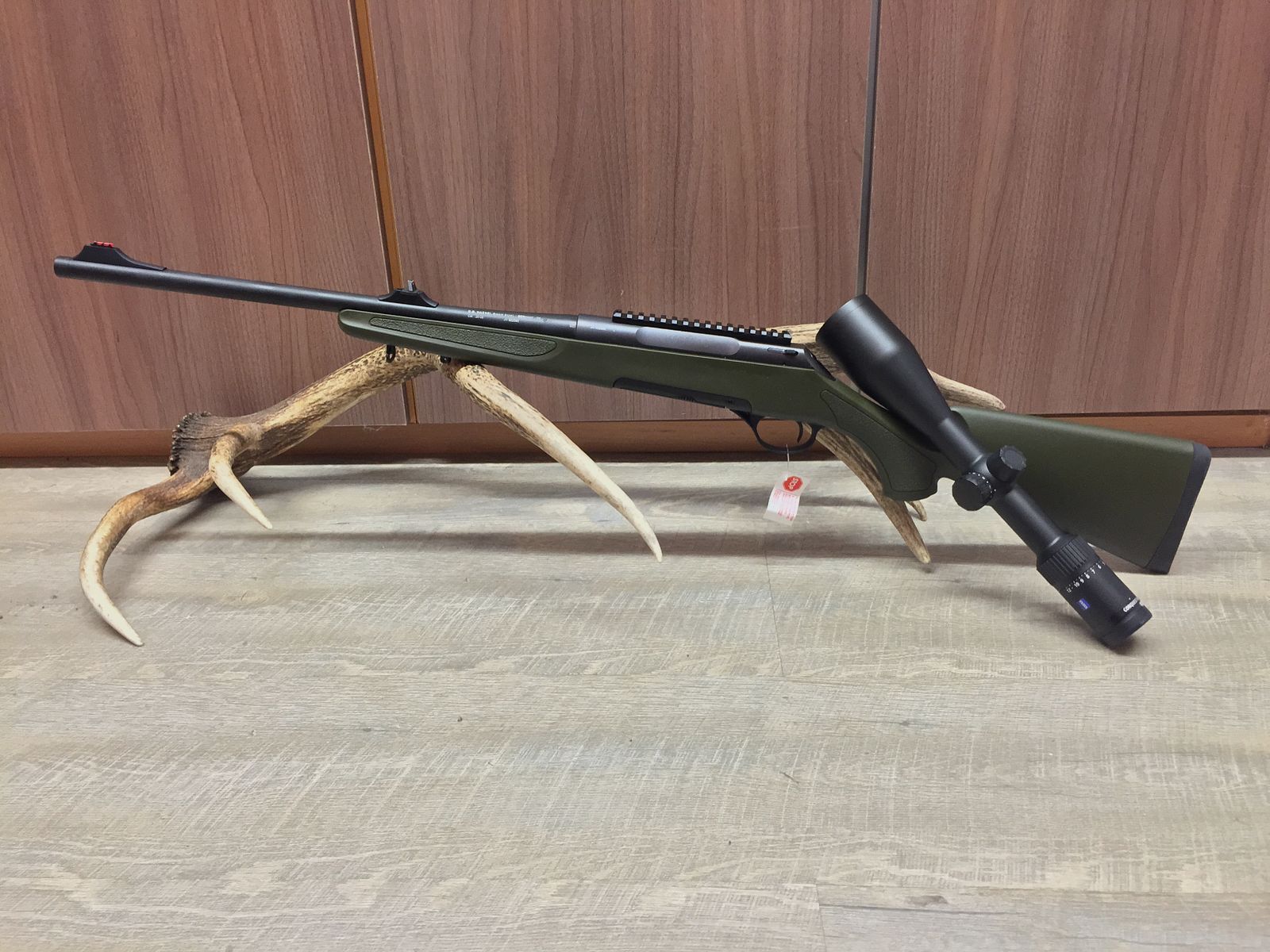 Haenel Varmint Jaeger 10, z Zeiss Conquest V4 3-12x56