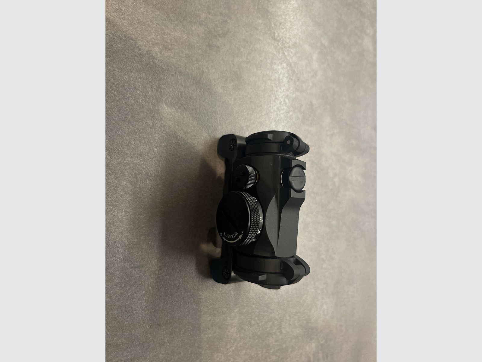 Aimpoint H2 Rotpunktvisier mit Blaser Sattelmontage