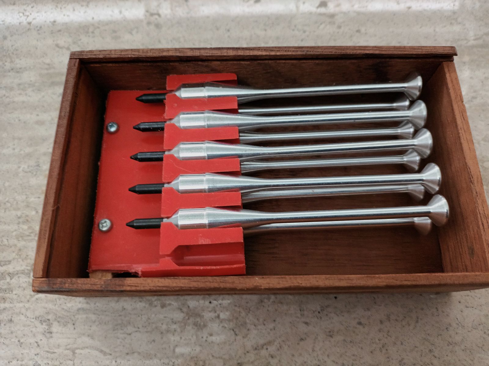 Arco a croce tele-tel più vecchio con 16 frecce