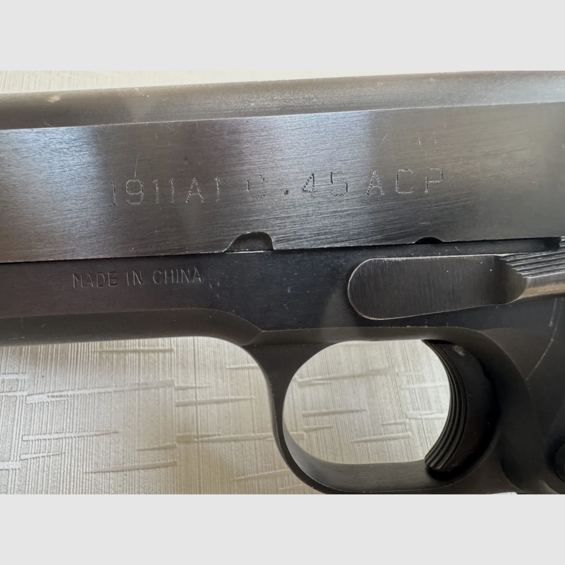 Pistole Norinco Modell 1911 A1 Nachbau der Colt Combat Commander – Kaliber .45 ACP