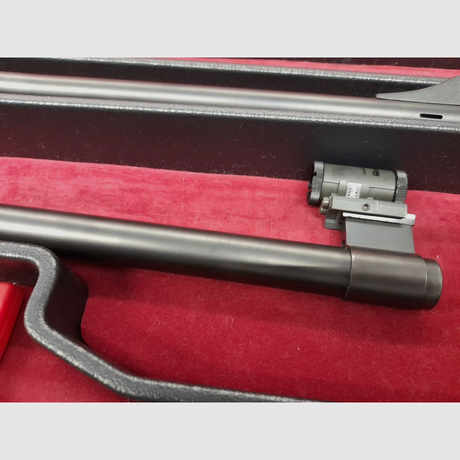 Blaser R93 416Rem Mag + Wechsellauf und Schaft in 300WinMag + Wechsellauf in 222Rem verziert Repetierbüchse Geradezugrepetierer