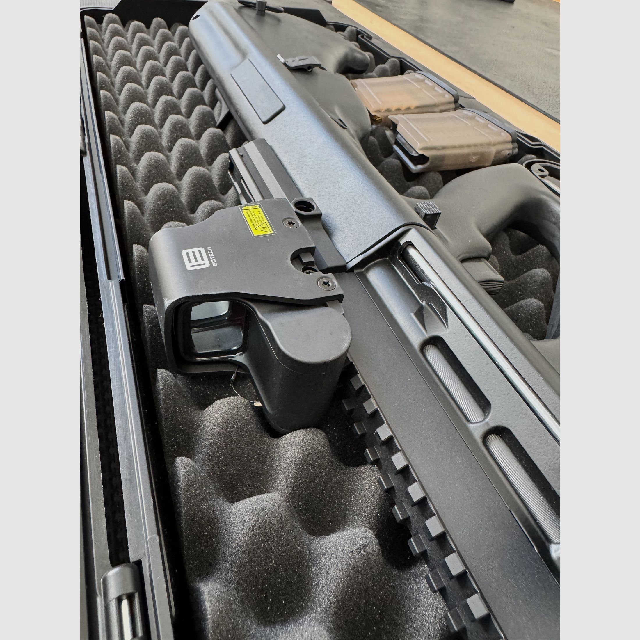 Steyr AUG-Z A3 S.W.A.T. incl EOTECH XPS2-0 & Streamlight TLR RM2