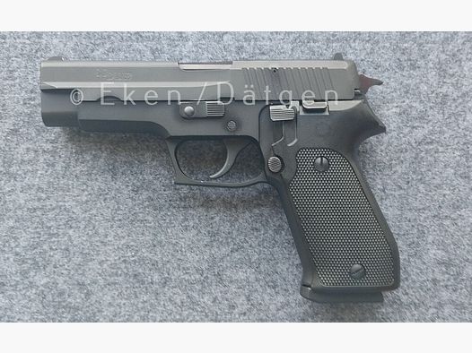 Sig Sauer P220 (Eckernförde)