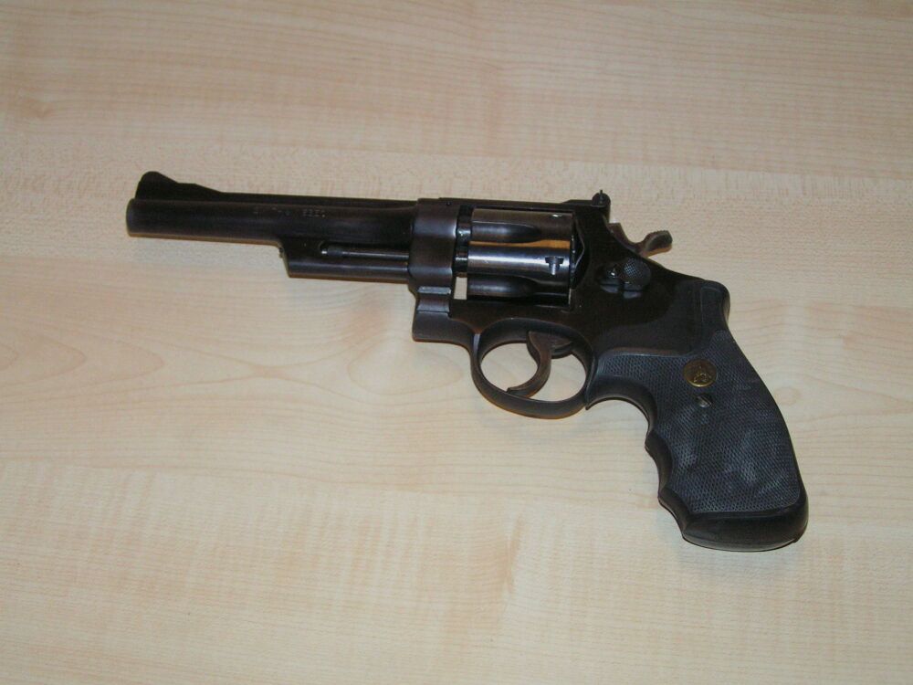 Smith & Wesson HIGHWAY PATROLMAN