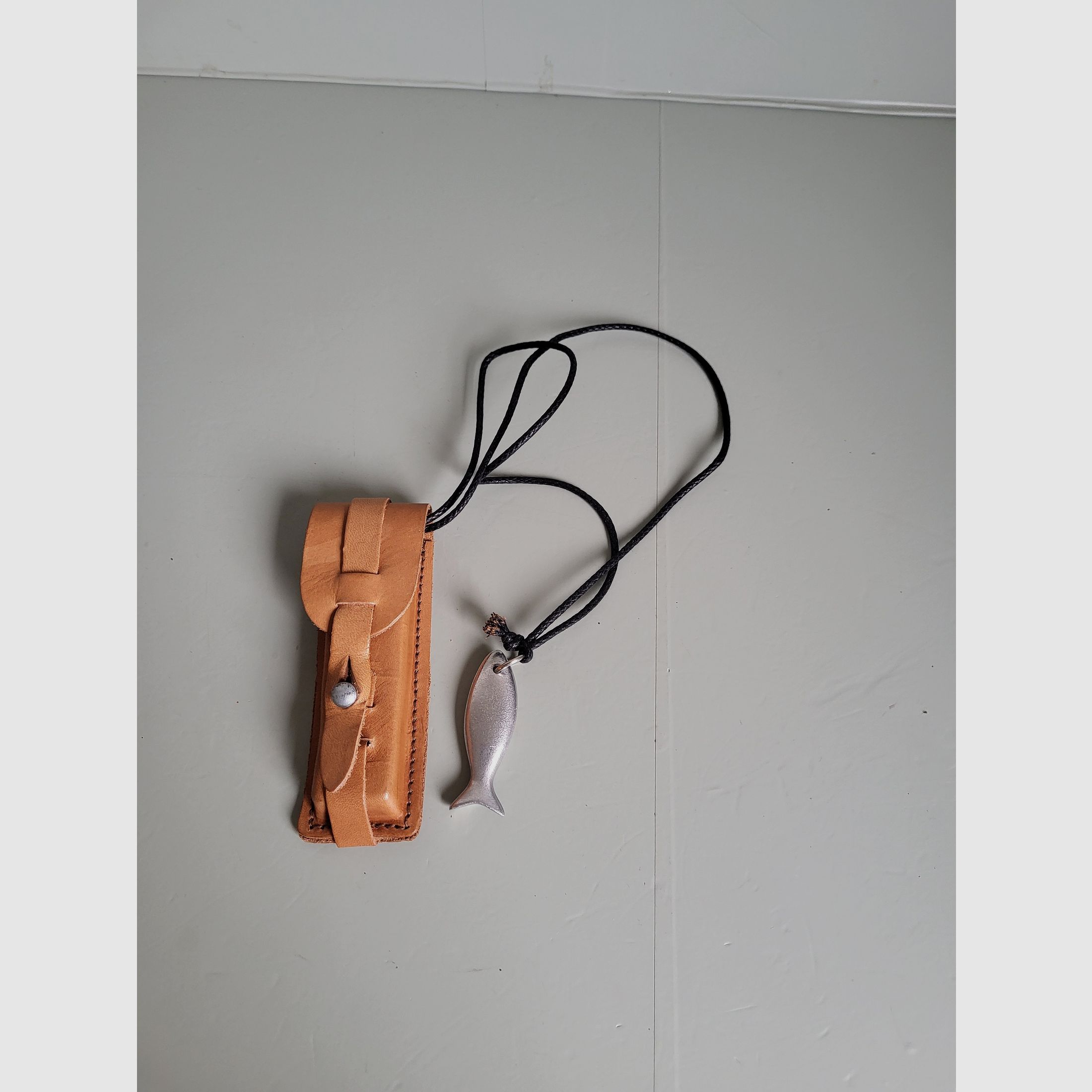 Old collector angler - hunting knife knife - spear fishing - saw