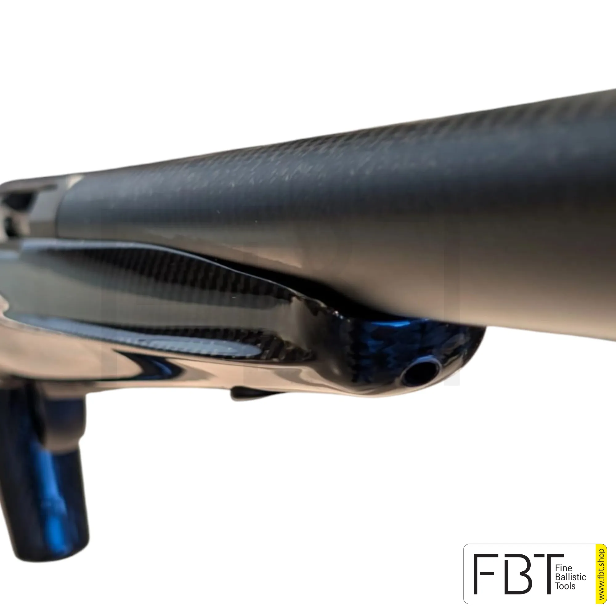 Tikka T3x .308 Win. Arme avec Crosse en Carbone UNIC Haute Brillance et Silencieux Intégré | Offre de Marché, image 3 sur 4