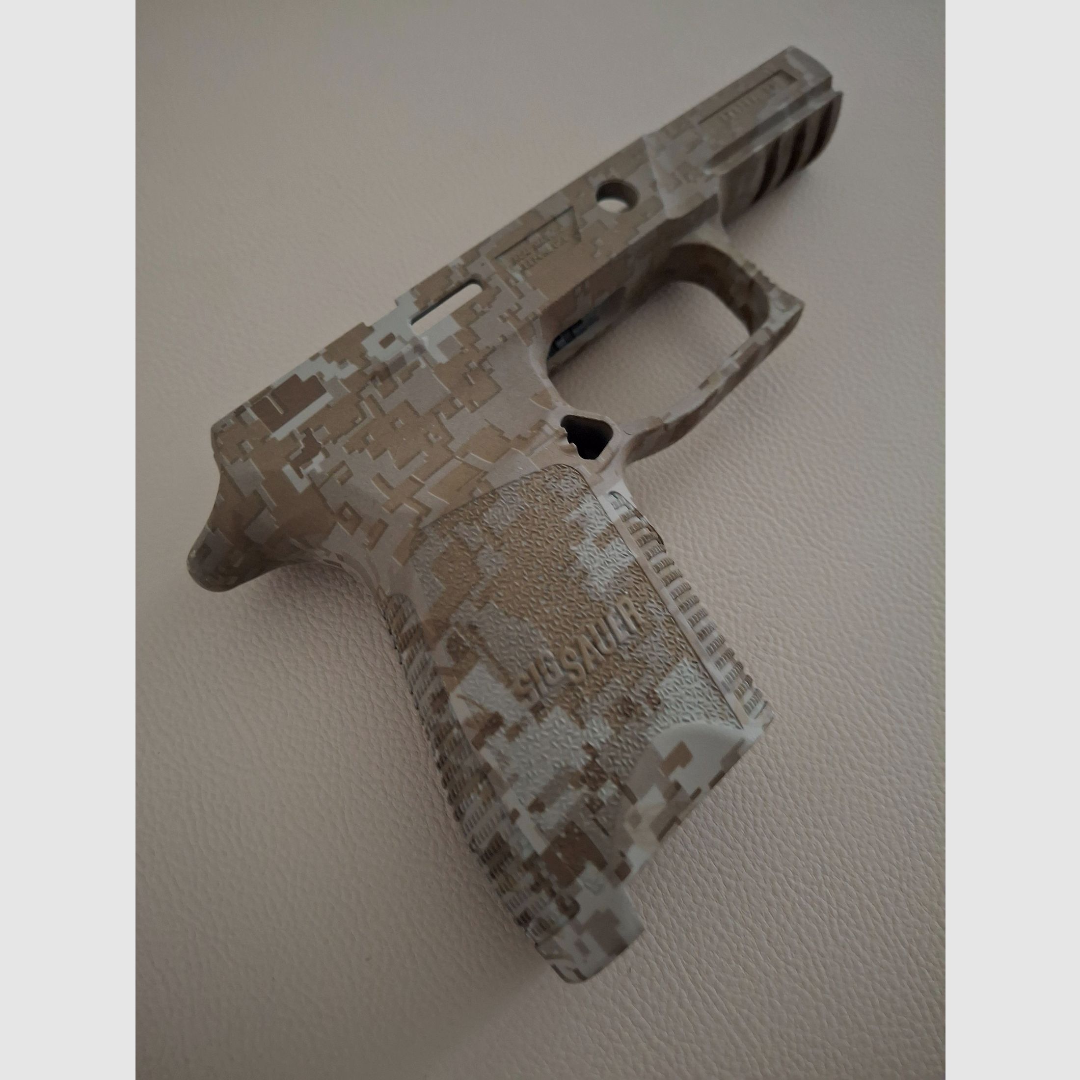 Oryginalny chwyt do Sig Sauer P250/P320 Camo, zdjęcie 7 z 8
