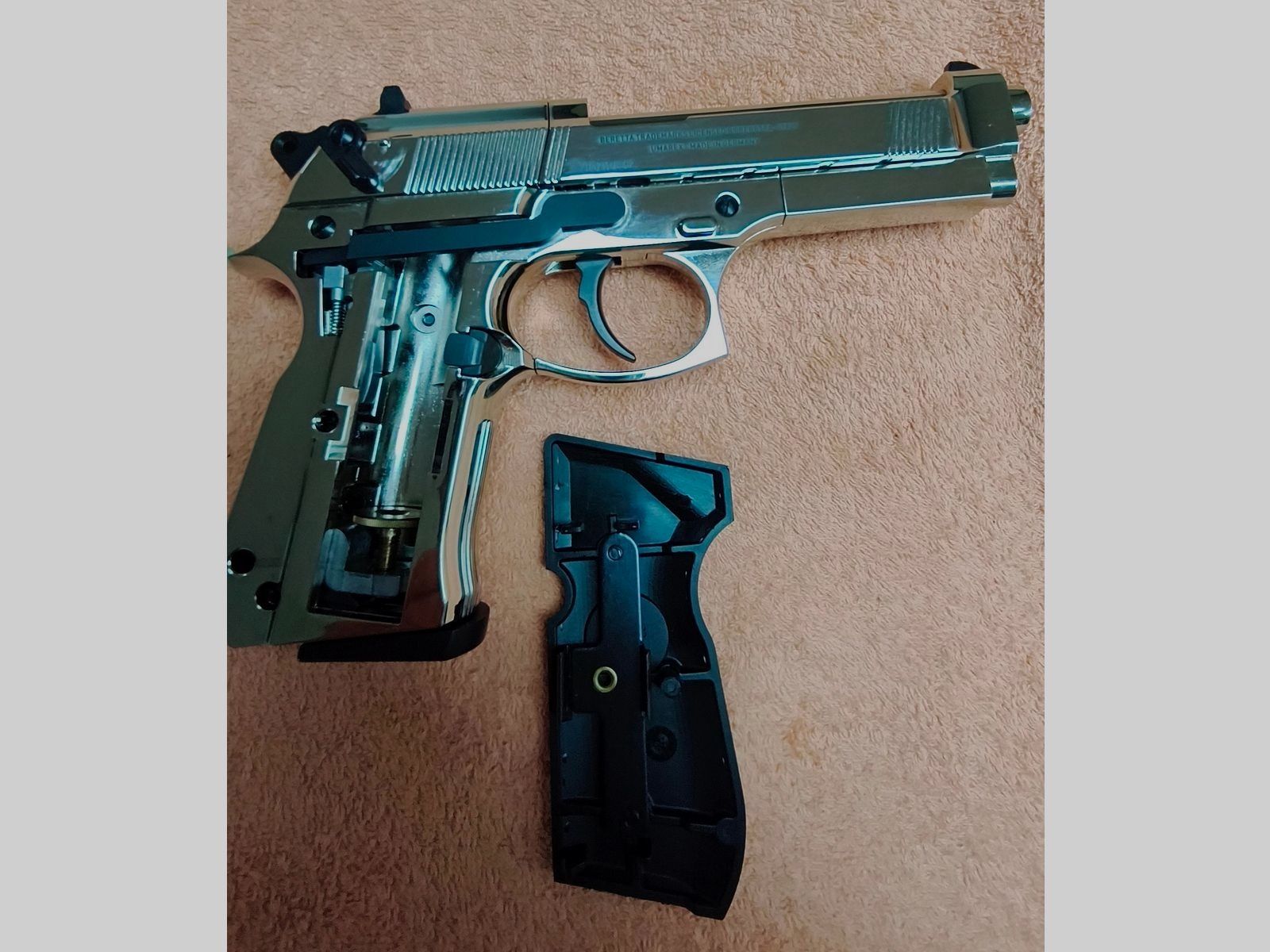 Beretta 92fs co2 Chrome (4.5mm diabolos)