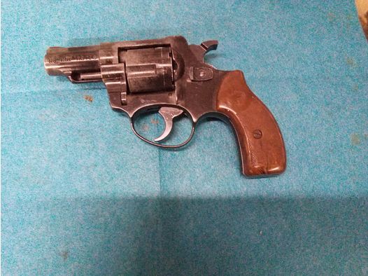 Biete einen Revolver Modell RG79.röhm.kaliber 9mm./380