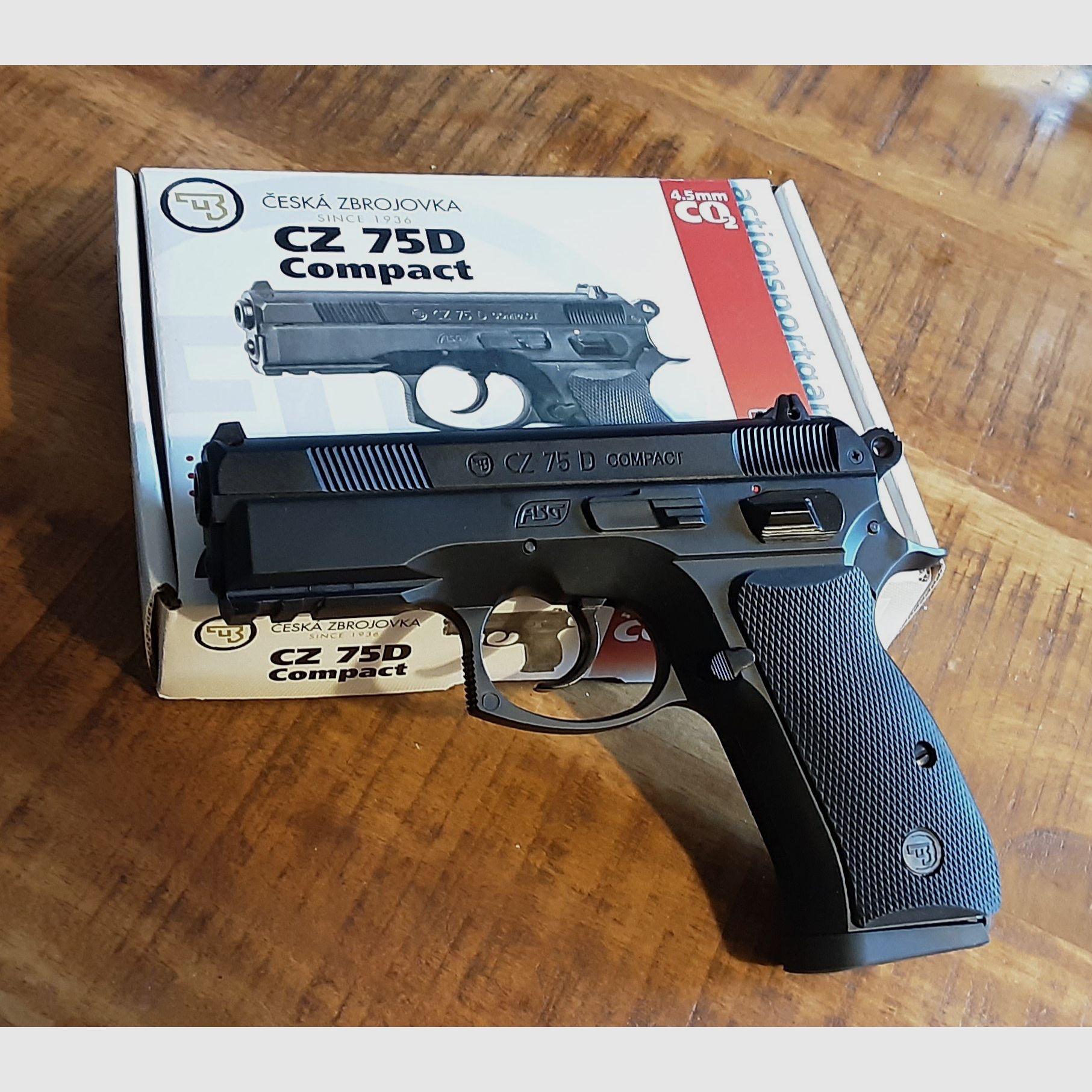 Co2-Pistole CZ75D Compact in 4,5 mm Stahl BB Co2 Non Blow Back 