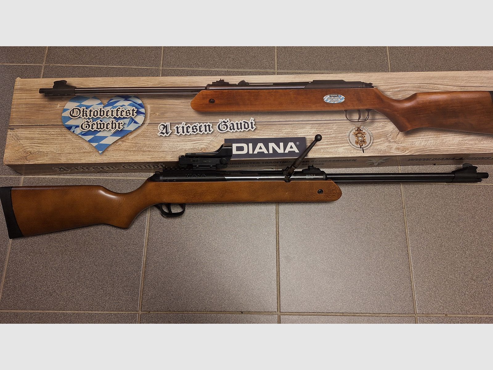Diana Oktoberfestgewehr mit Reddot !