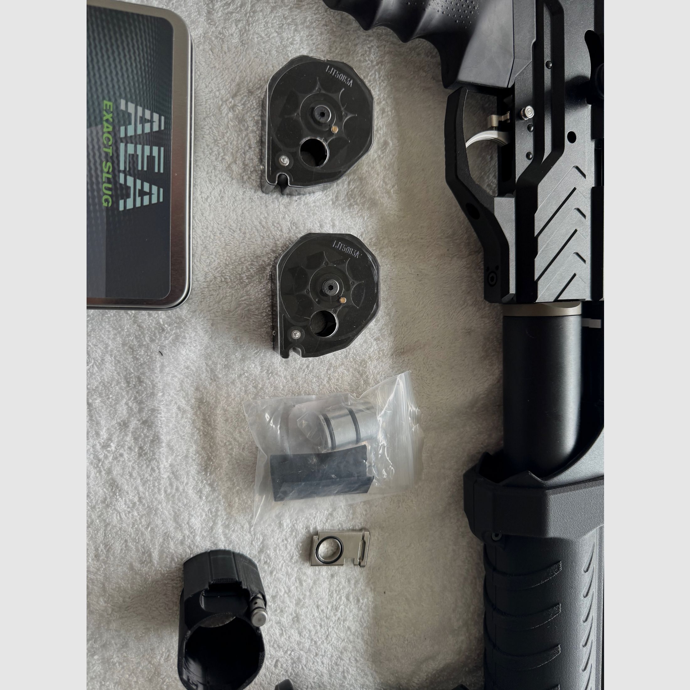 AEA Megalodon F Serie mit Schalldämpfer Kaliber 50