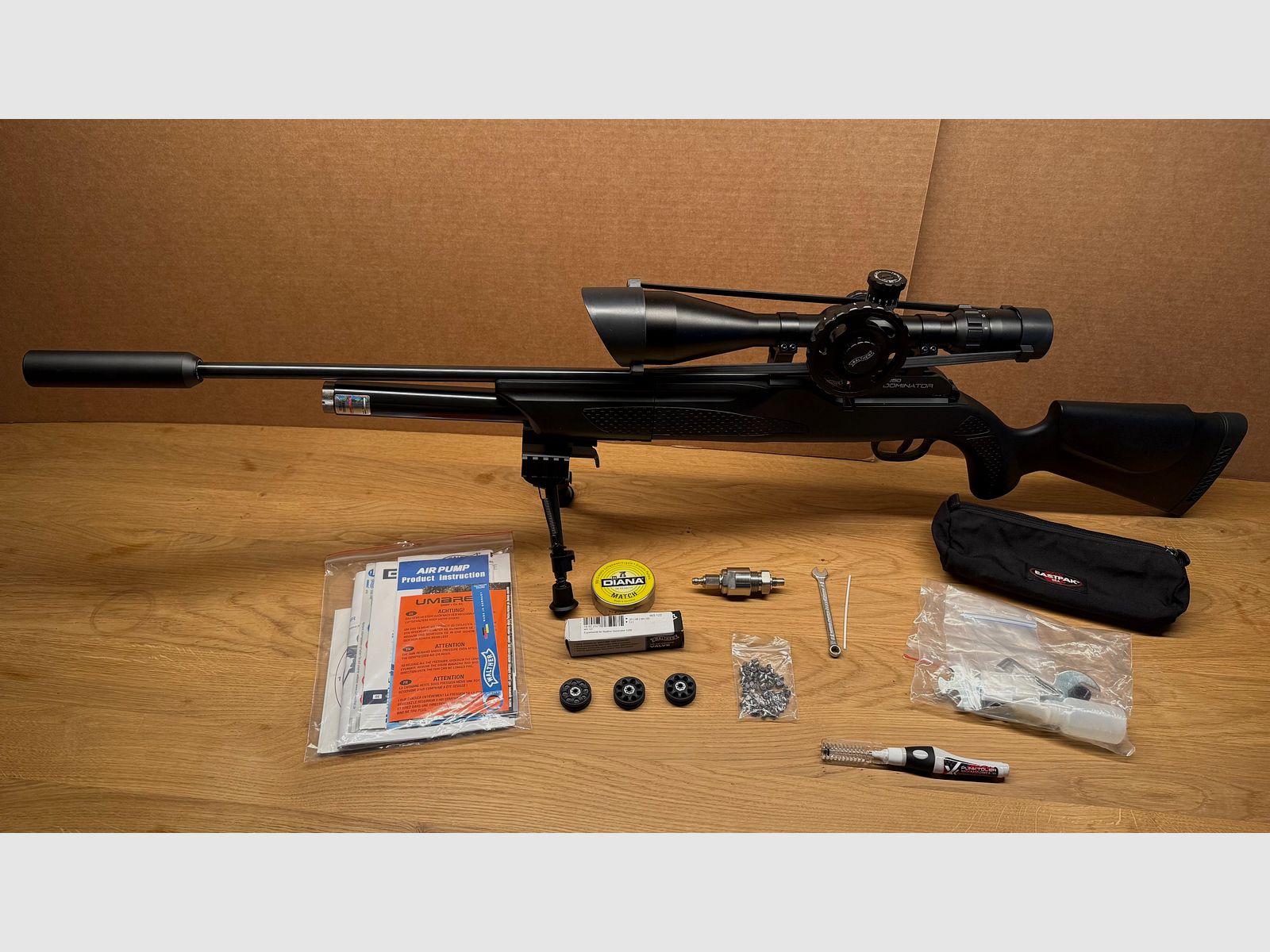 Pressluftgewehr Walther 1250 Dominator FT stock in plastica, scope 8-32x56, suppressor e bipiede calibro 4,5 mm incl. accessori !!!