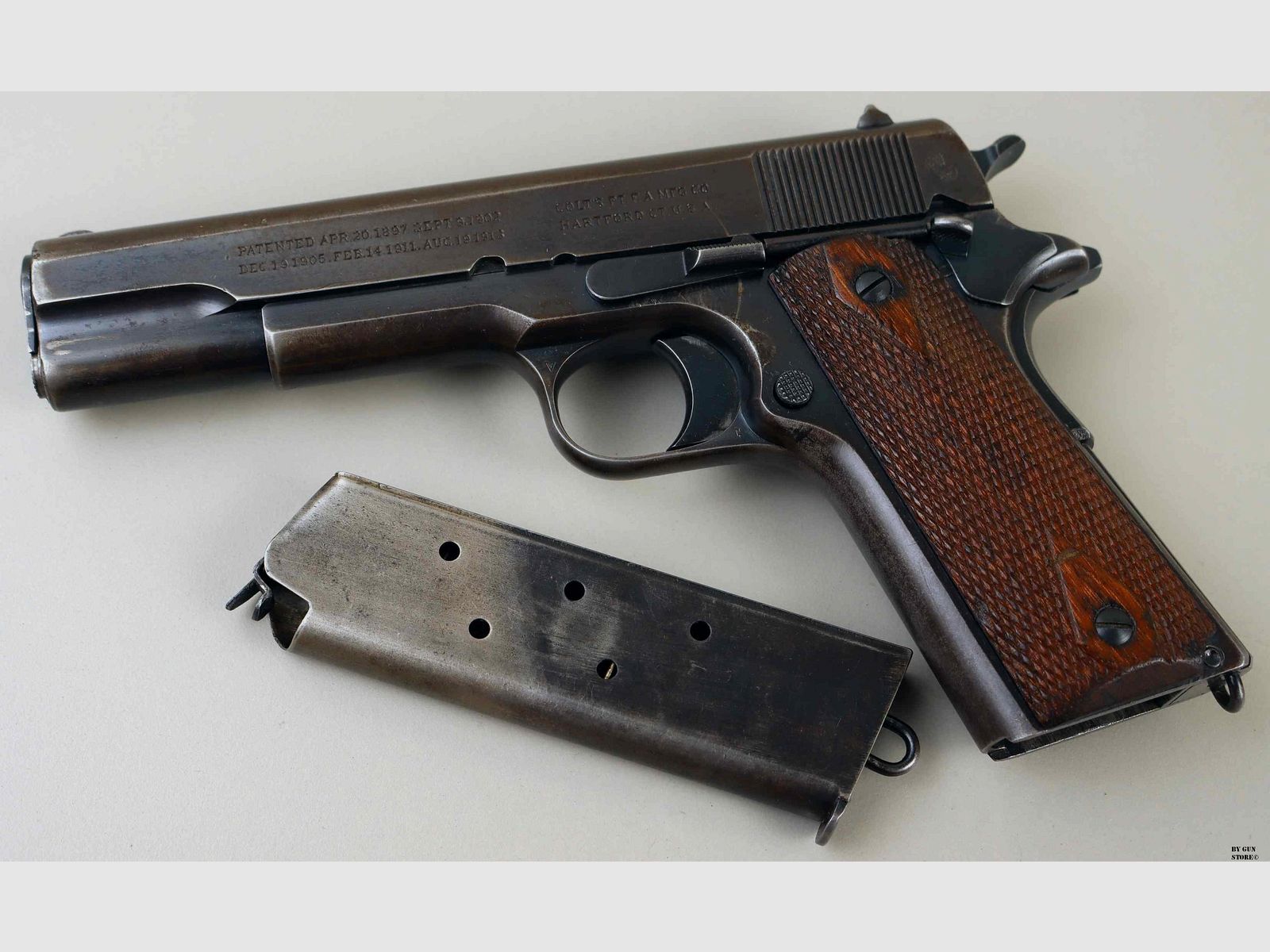 Colt pistol mod. 1911 Commercial cal. 45 ACP matr. C61530, image 15 of 18