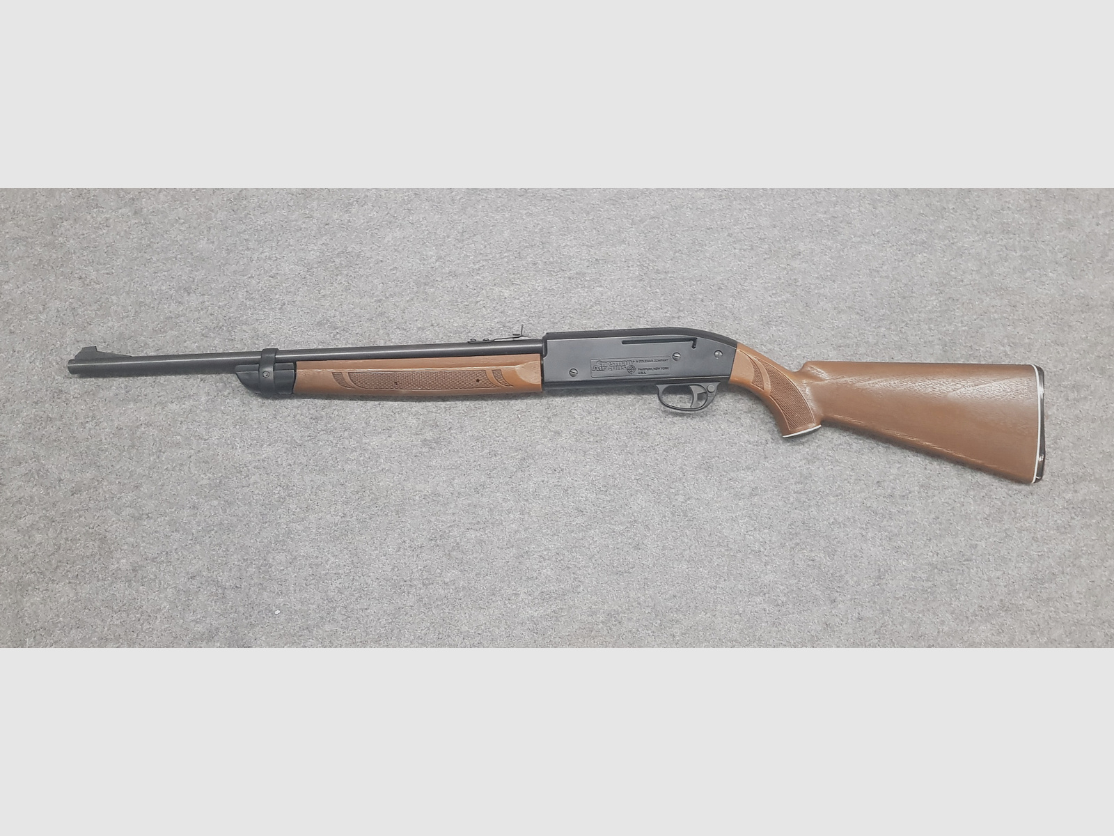 Unterhebel Vorkomprimier Luftgewehr Crosman Airguns Modell 766 American Classic sehr selten im neuwertigen Zustand, kaum benutzt. Pressluft