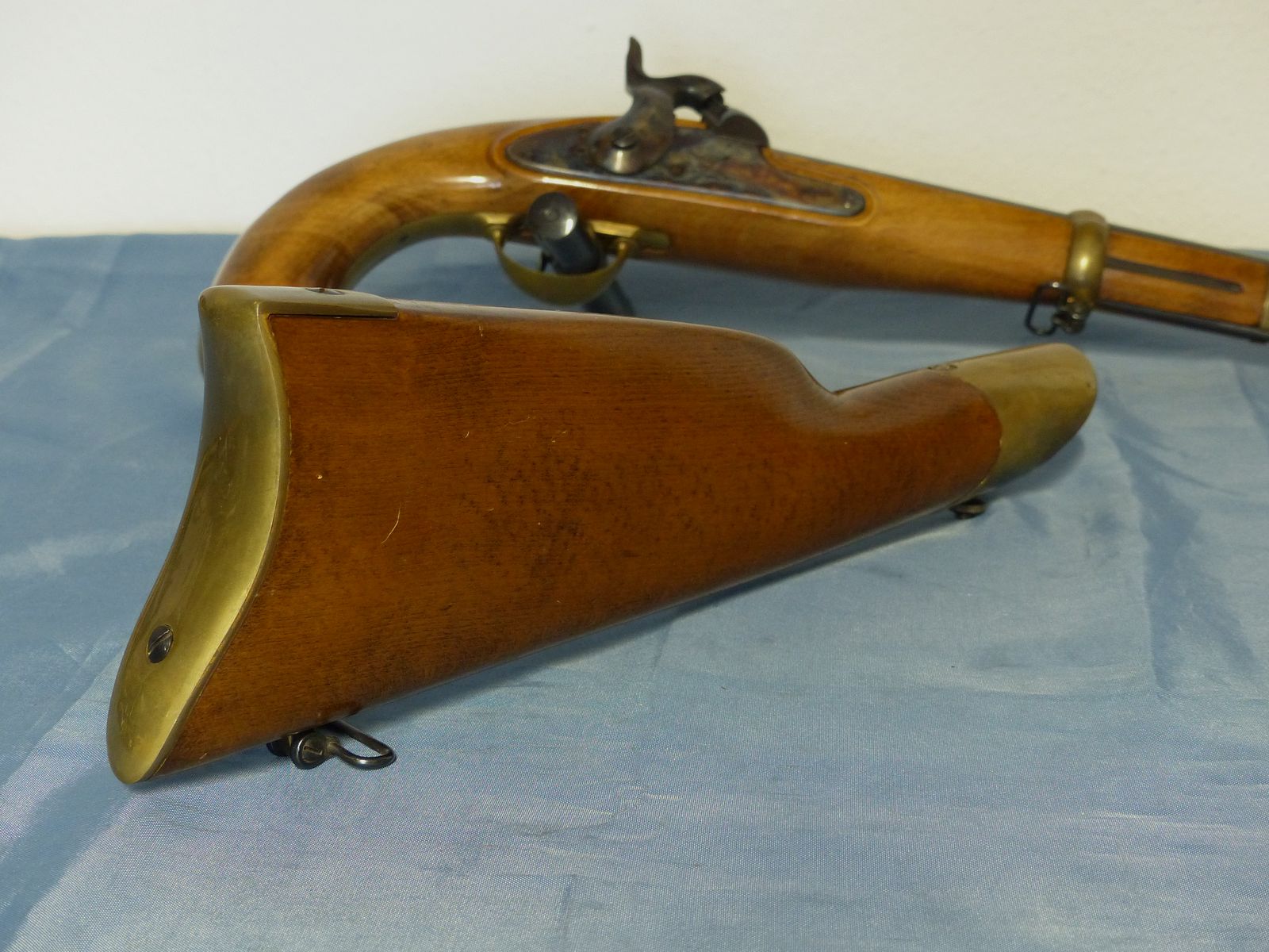 Navy Arms 1855 Dragoon Carbine Vorderlader Pistole mit Anschlagschaft von Antonio Zoli Cal. .45 vintage