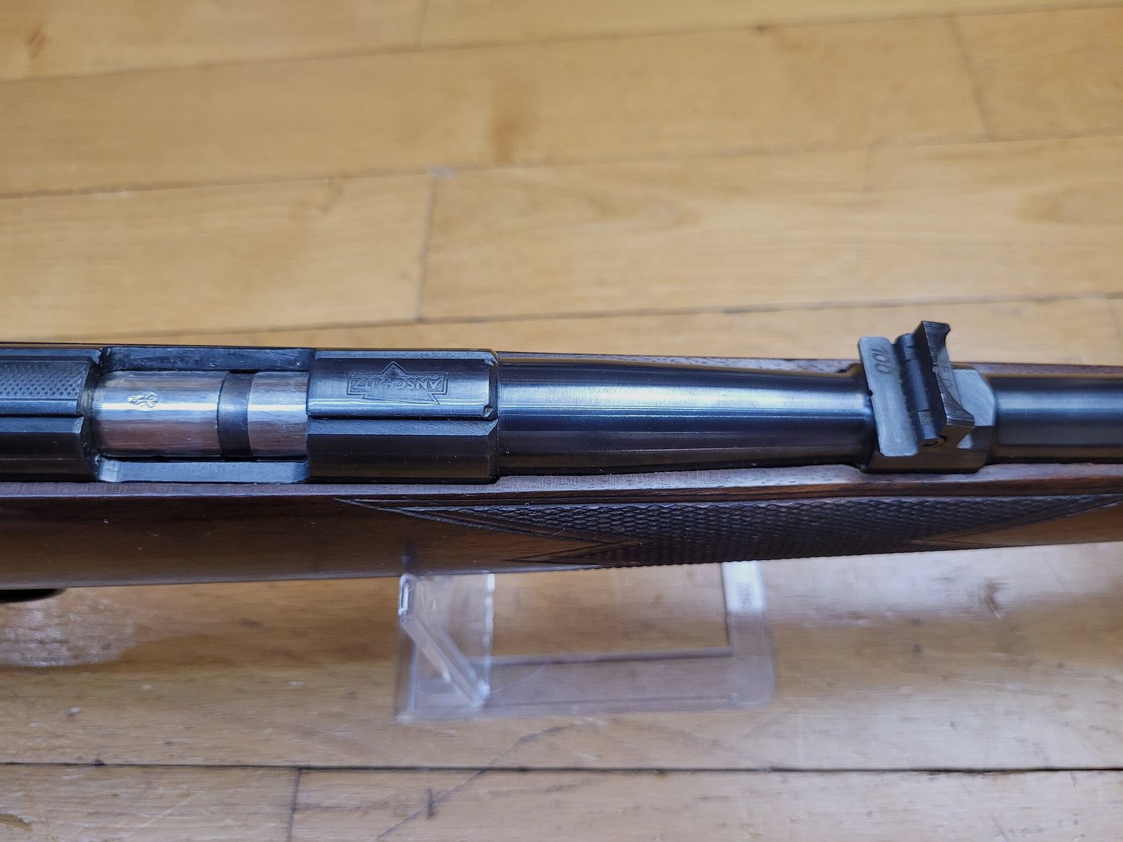Peu courante et très belle Carabine Anschütz Type Schützen – Modèle 1418 ST – Cal. 22LR – Chargeur Anschütz d&rsquo;origine – Qualité Anschütz des années 60 – Une merveille de petite carabine et un Collector – TBE++, image 20 sur 32