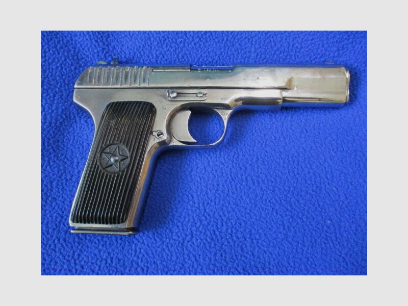 Pistole Tokarew TT33 Baujahr 1945 mit gültigem Beschuß TT33