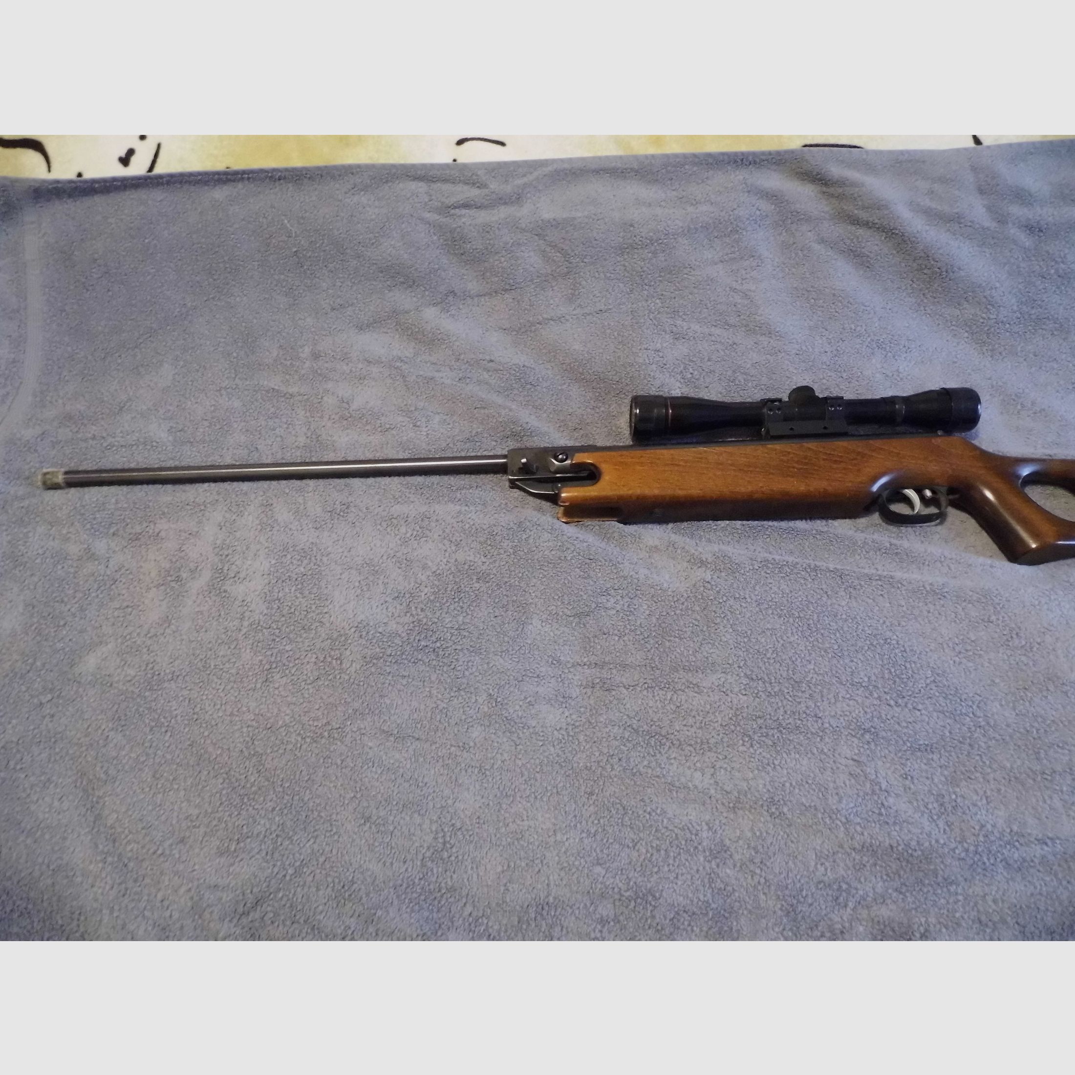 Weihrauch HW 35 Cal. 4,5 mm con mira telescópica