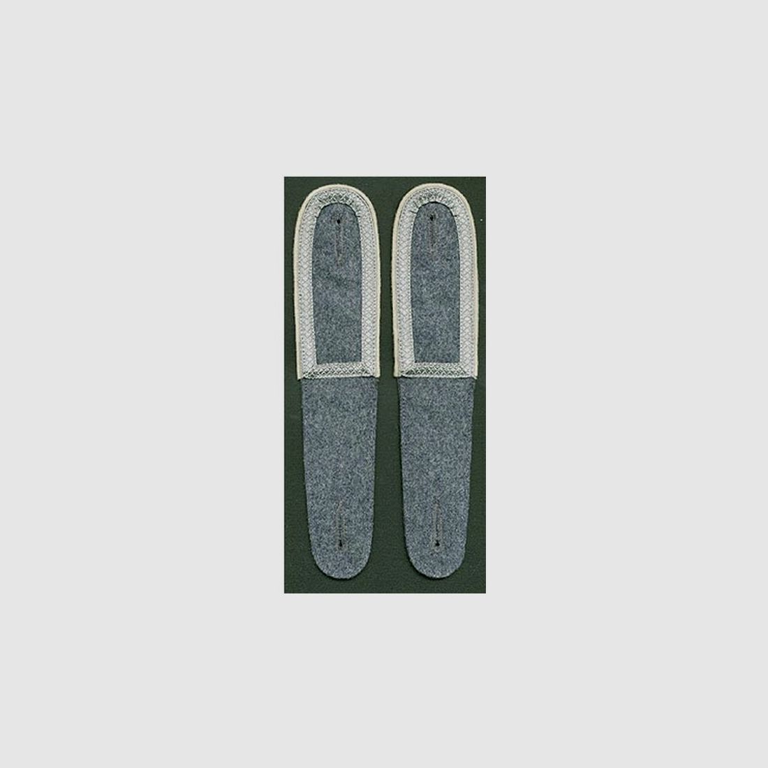 Paar Schulterklappen Feldwebel Luftwaffen-Felddivision Repro !!!