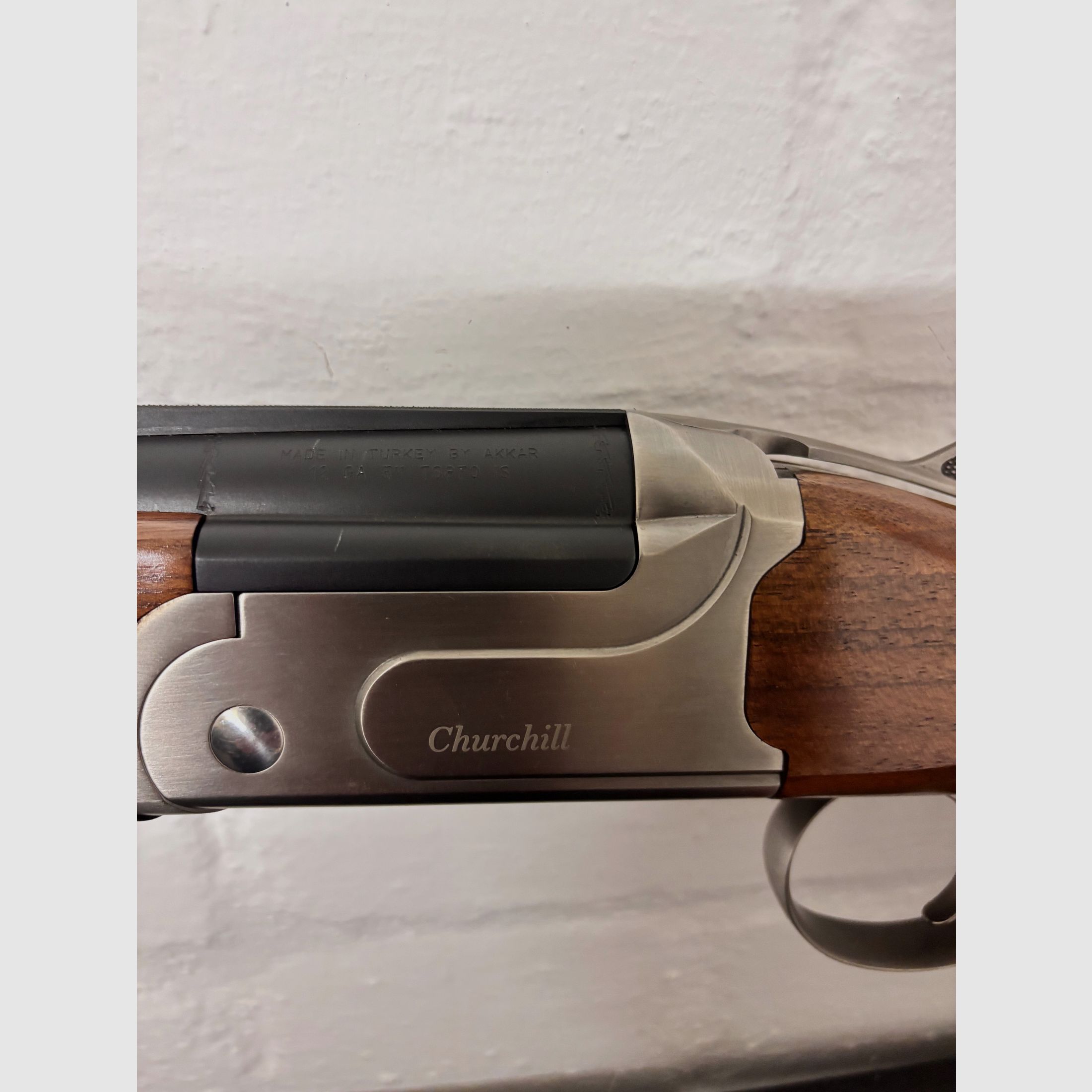 Akkar 12/76 Churchill