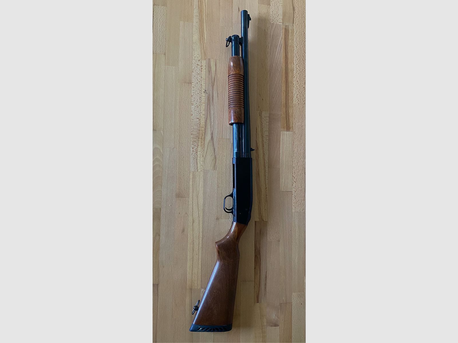 Pumpgun Mossberg 500 A  Kal. 12/70