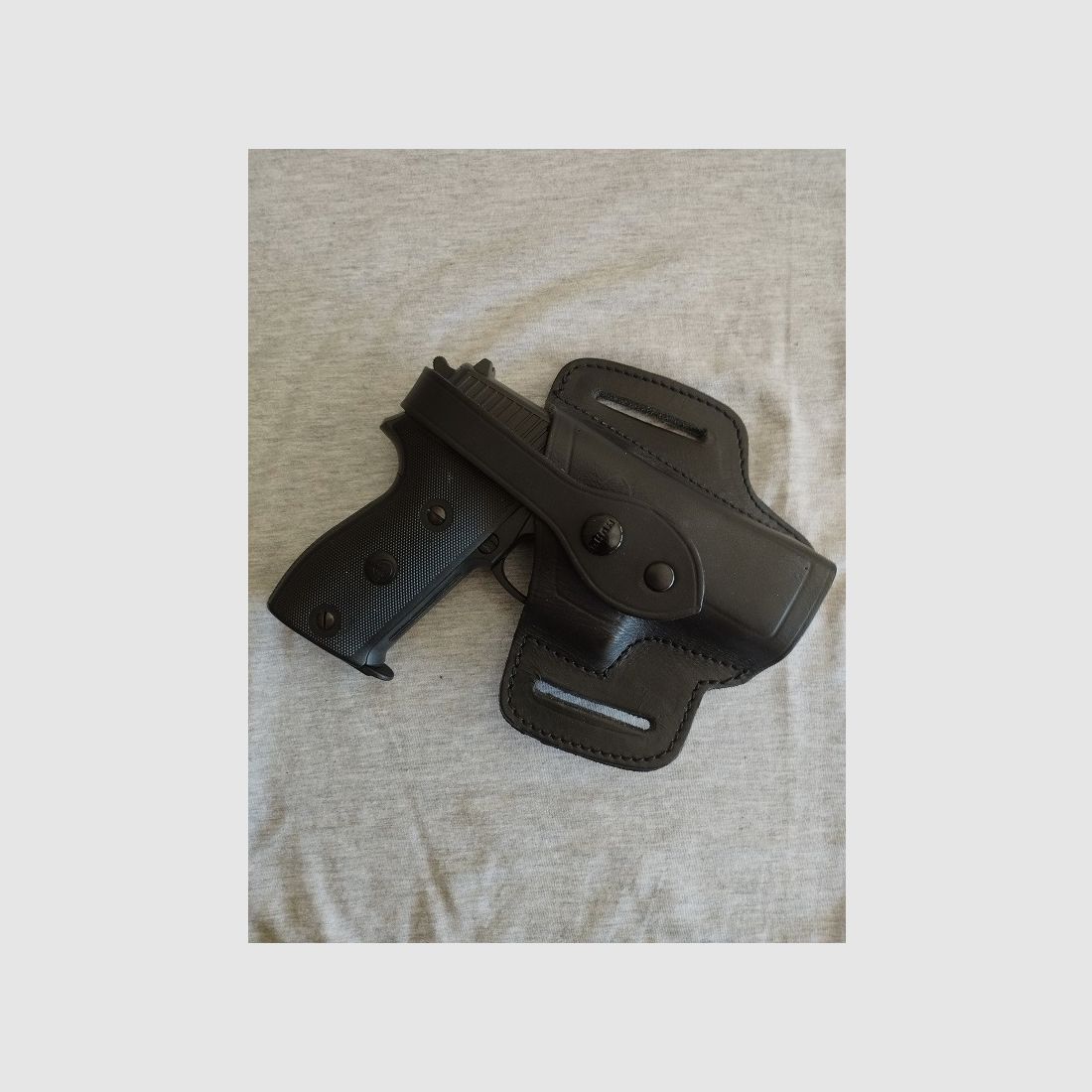 Hämmerli P26 9mm P.A.K. (PTB 775) + Gürtelholster + 50 Platzpatronen