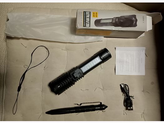 Tactical Flashlight Defense Pen Stift Glasbrecher Taschenlampe wiederaufladbar USB Zoom Strobo Rot Blau Blinklicht funktion Outdoor Camping 