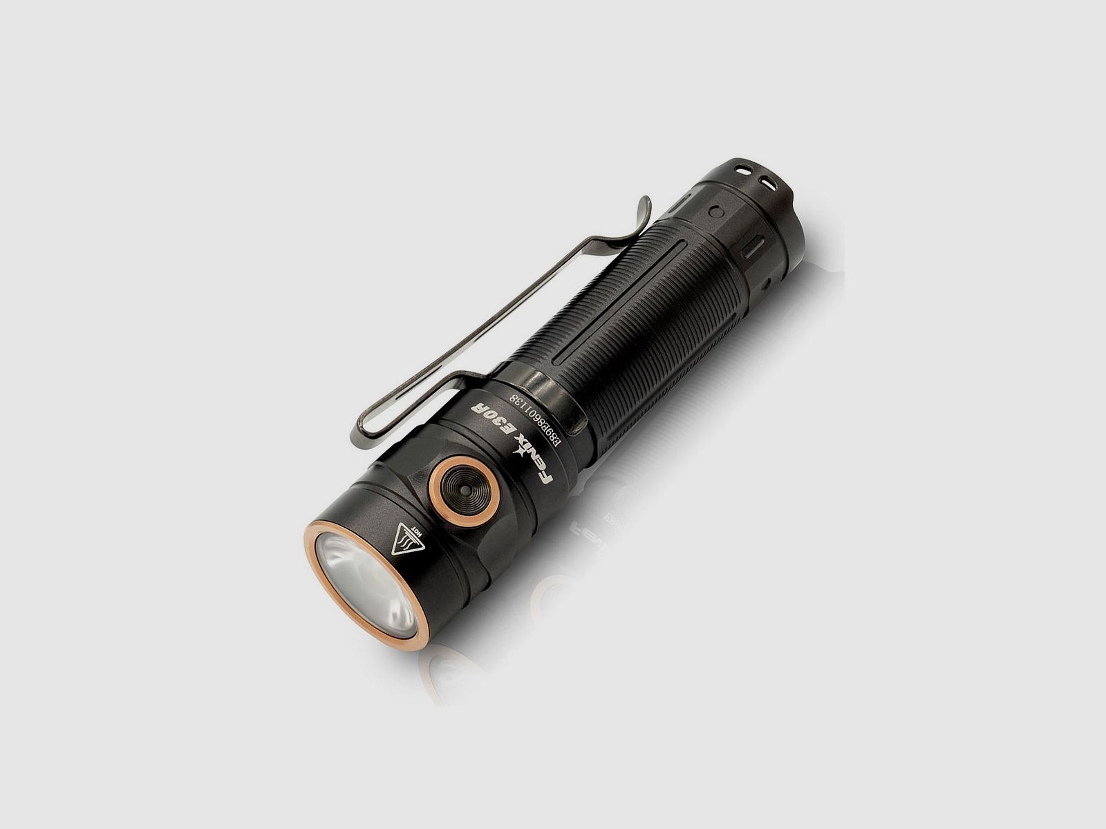 FENIX TORCHE E30R RECHARGEABLE 1600 LUMENS
