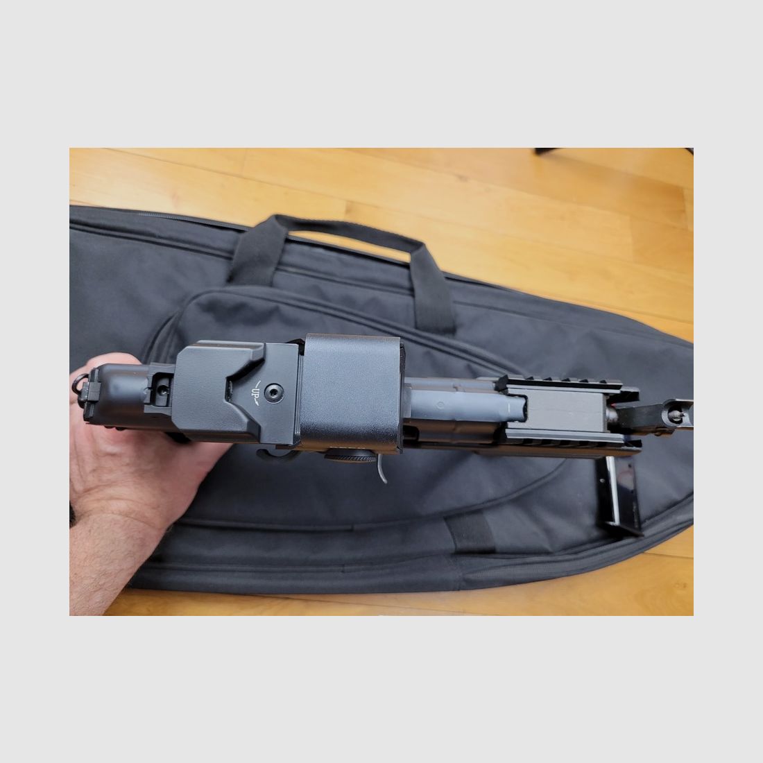Chiappa PAK9 – 9×19 – 2 magazijnen – Schaftadapter – Geco 2MOA roodpunt – Perfecte PCC voor de stand. Nieuw!, afbeelding 15 van 19