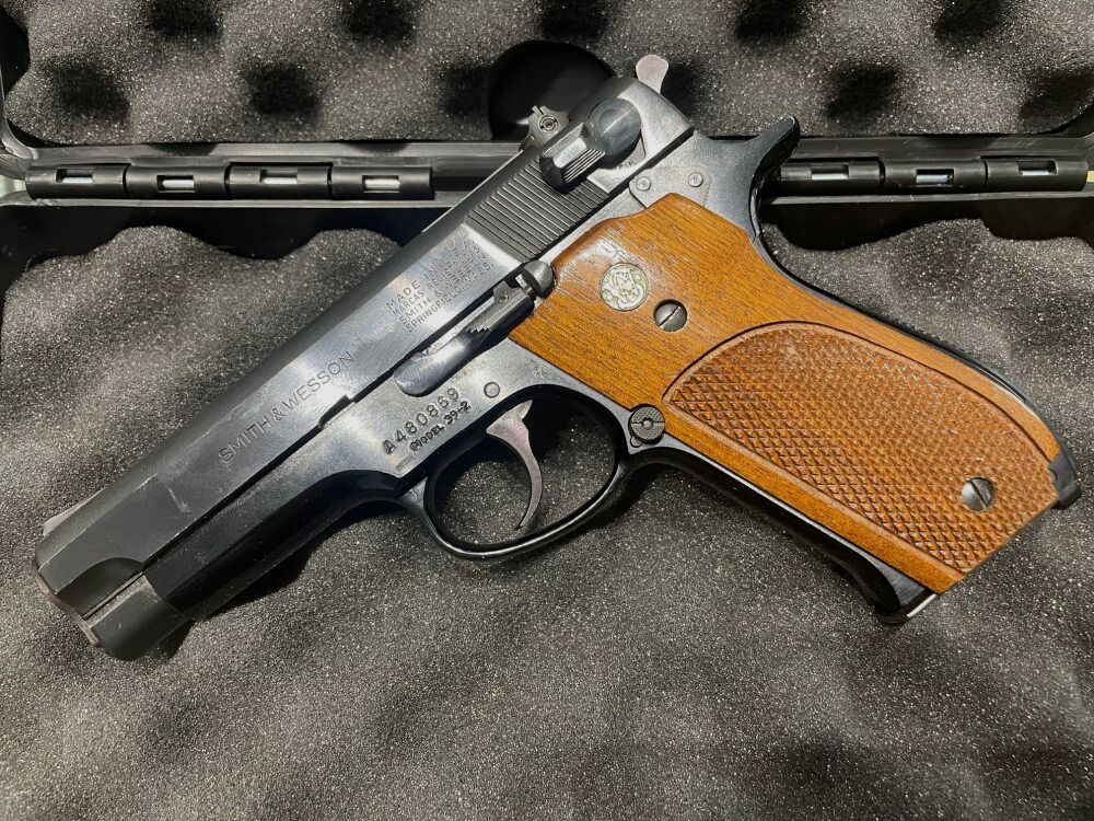 Smith & Wesson 39-2