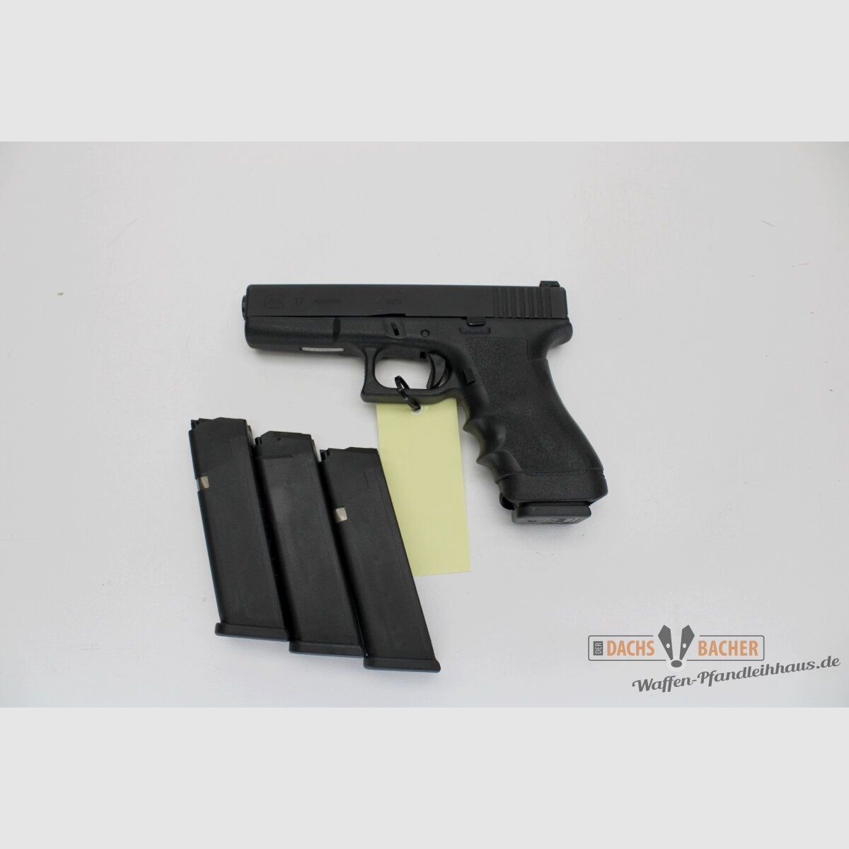 Pistola Glock 17 Cal 9 Para con 4 caricatori, immagine 1 di 3