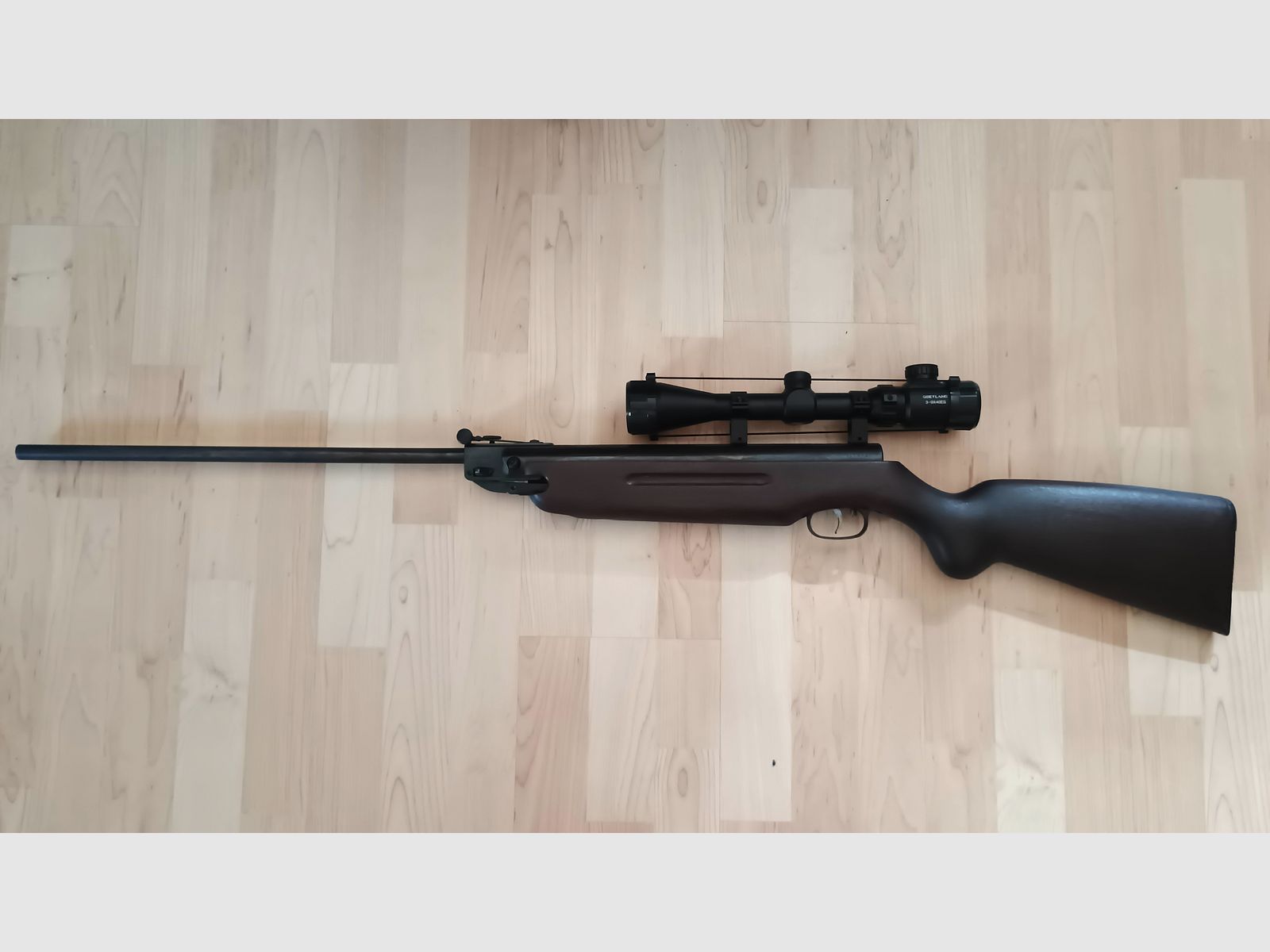 Weihrauch HW 35 4.5 mm ohne F-Zeichen. Mit Zielfernrohr und Tasche.
