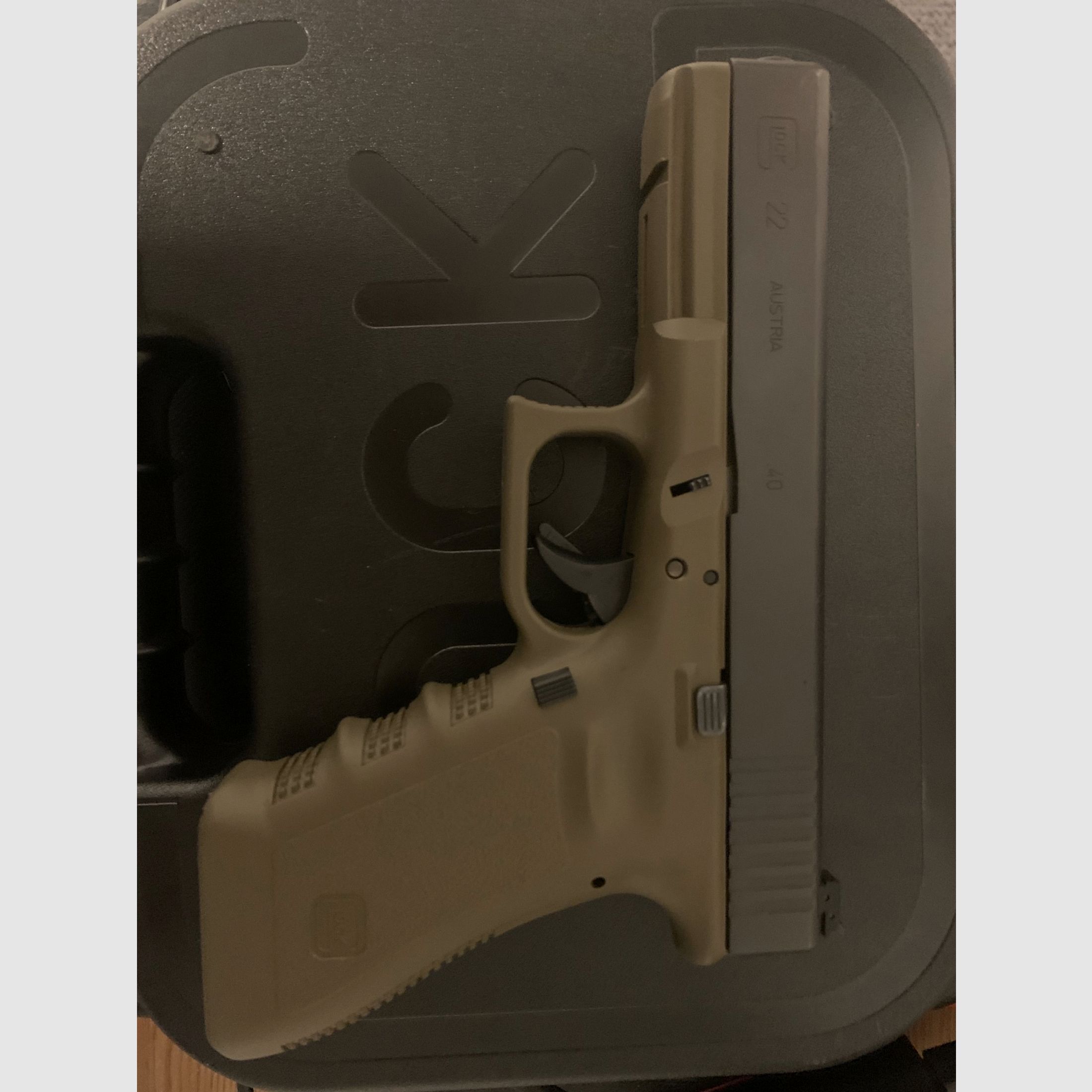 Glock 22 .40S&W Gen. 3 grün + Munition vorhanden, Bild 2 von 2