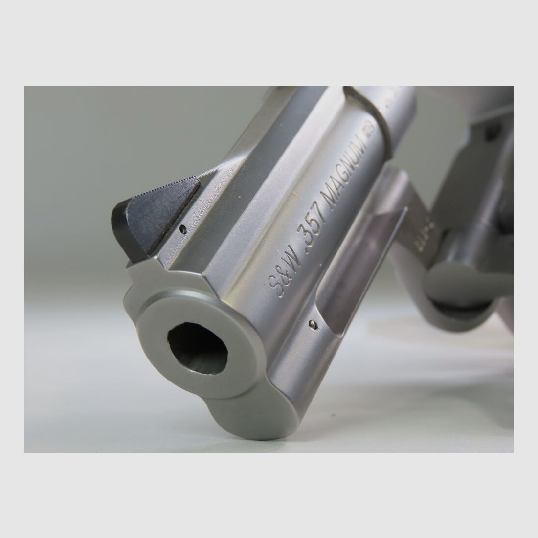 Smith & Wesson 686 Security Six