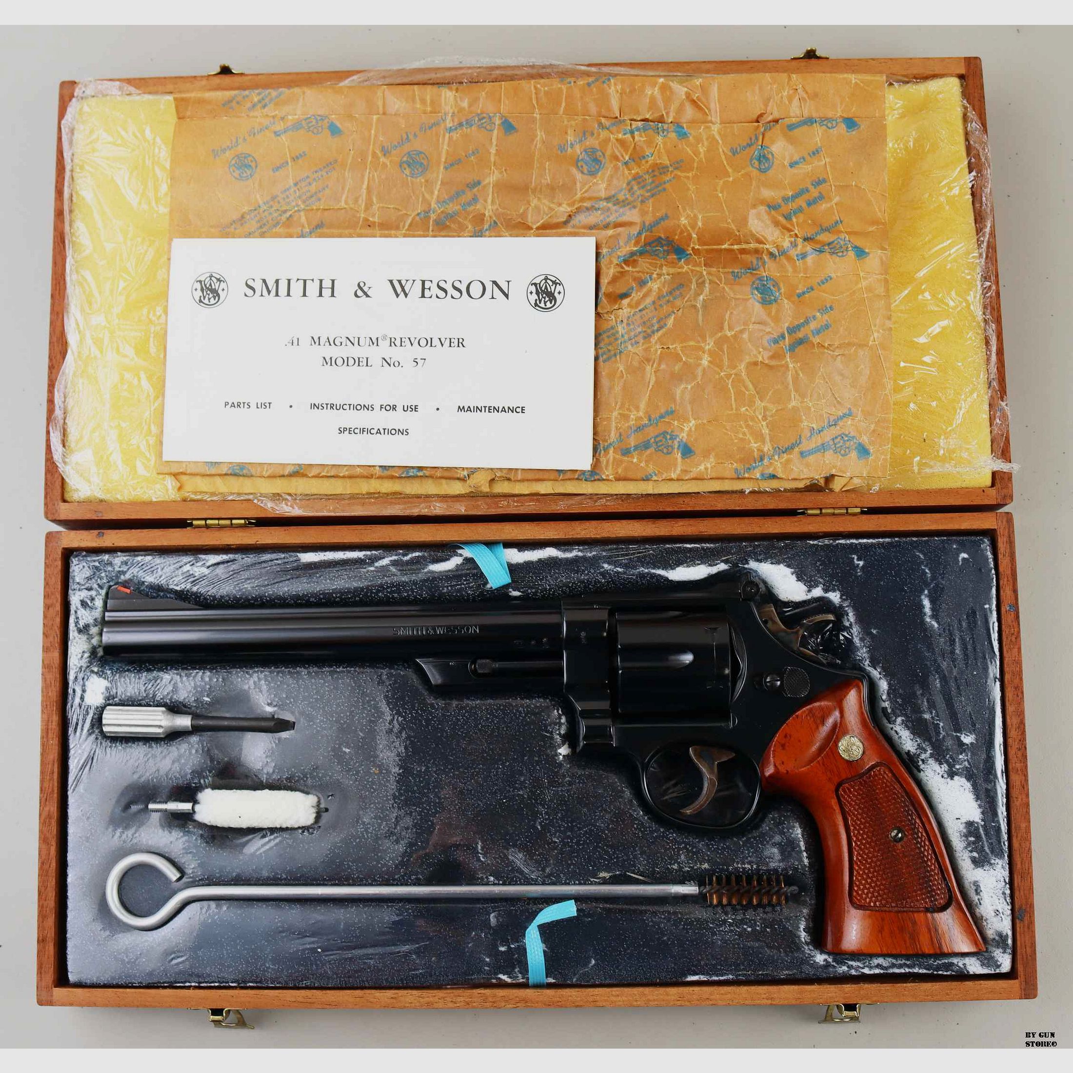 Revolver Smith & Wesson mod. 57 cal. 41 Rem. Matr. N305065, immagine 11 di 13