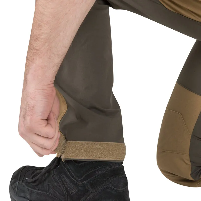 Helikon-Tex - Spodnie taktyczne na trudny teren HYBRID OUTBACK PANTS® - DuraCanvas® kolor Cloud Grey / Czarne, zdjęcie 6 z 6