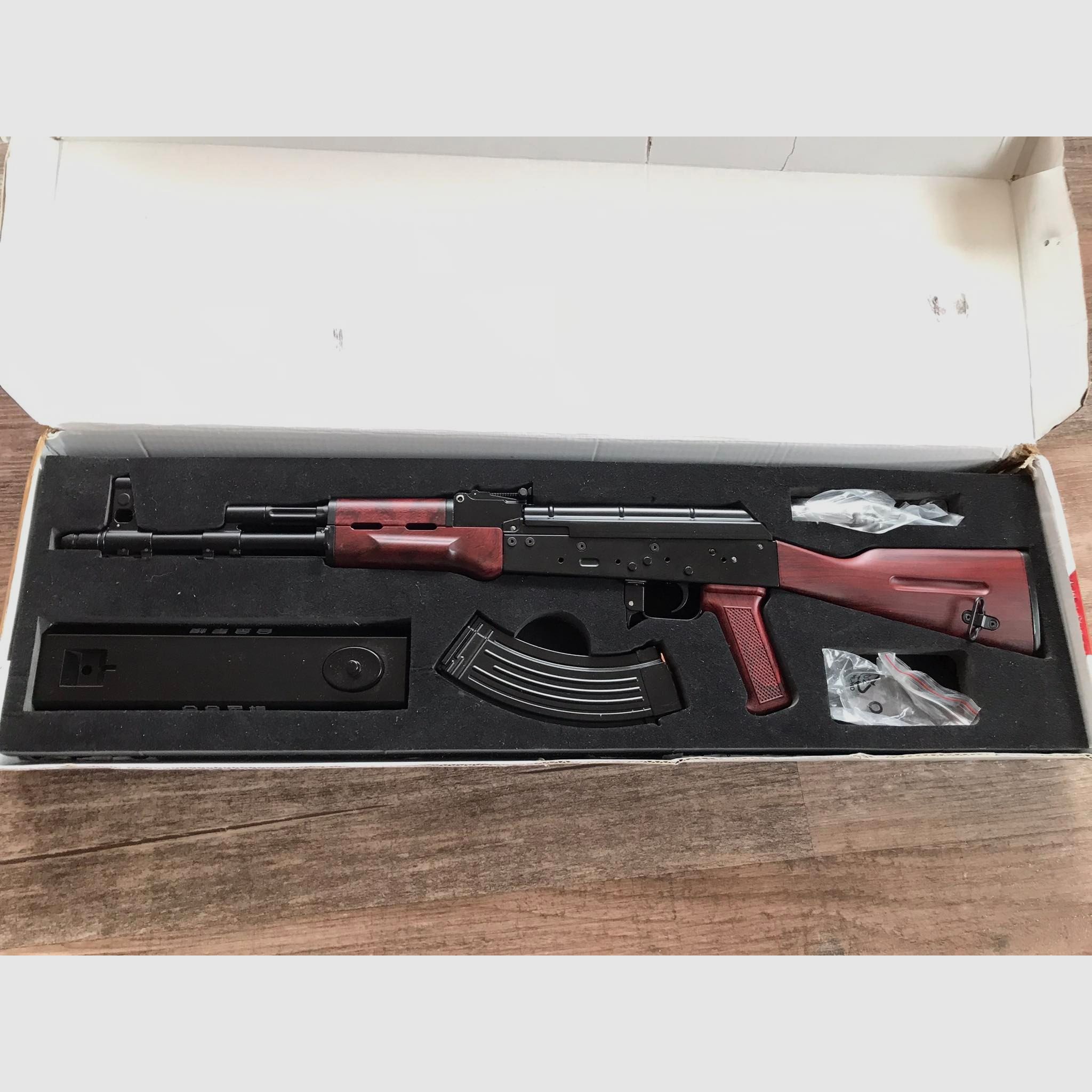 Alloy Army AK74/AKM Miniaturmodell Maßstab 1/2.05 Metall voll zerlegbar, Hülsenauswurf