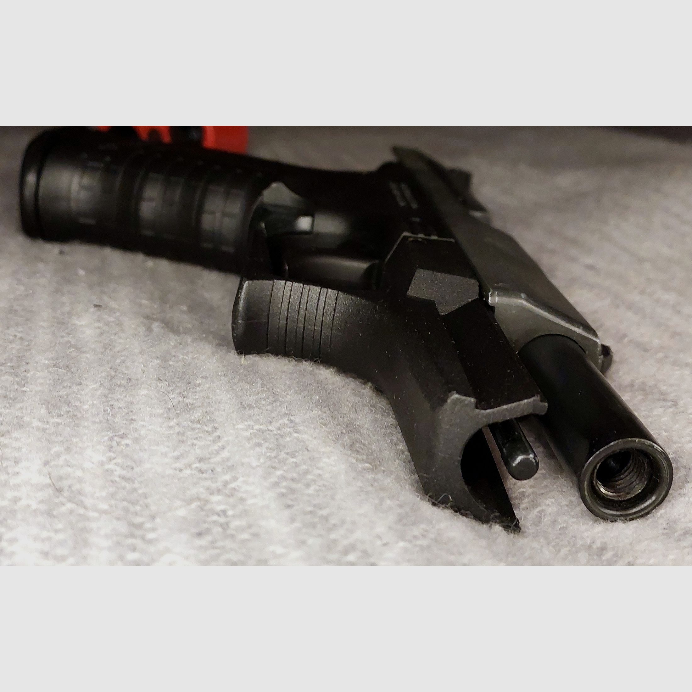 Walther P99 Schreckschuss Pistole 9mm P.A.K. (PTB 762) mit Multiabschussbecher