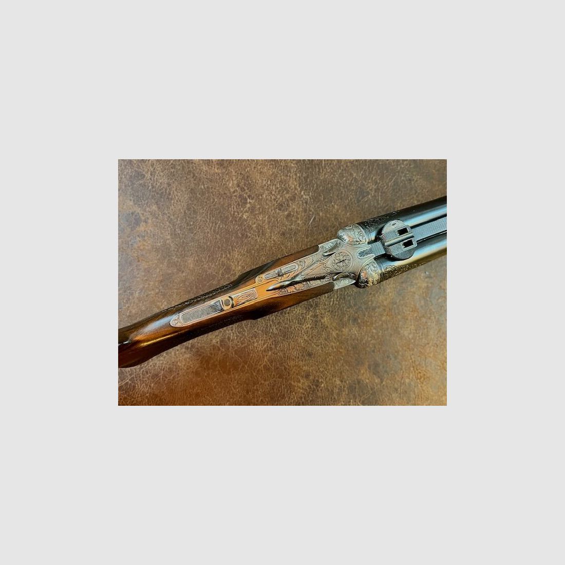 Outschar mit Seitenschlossen