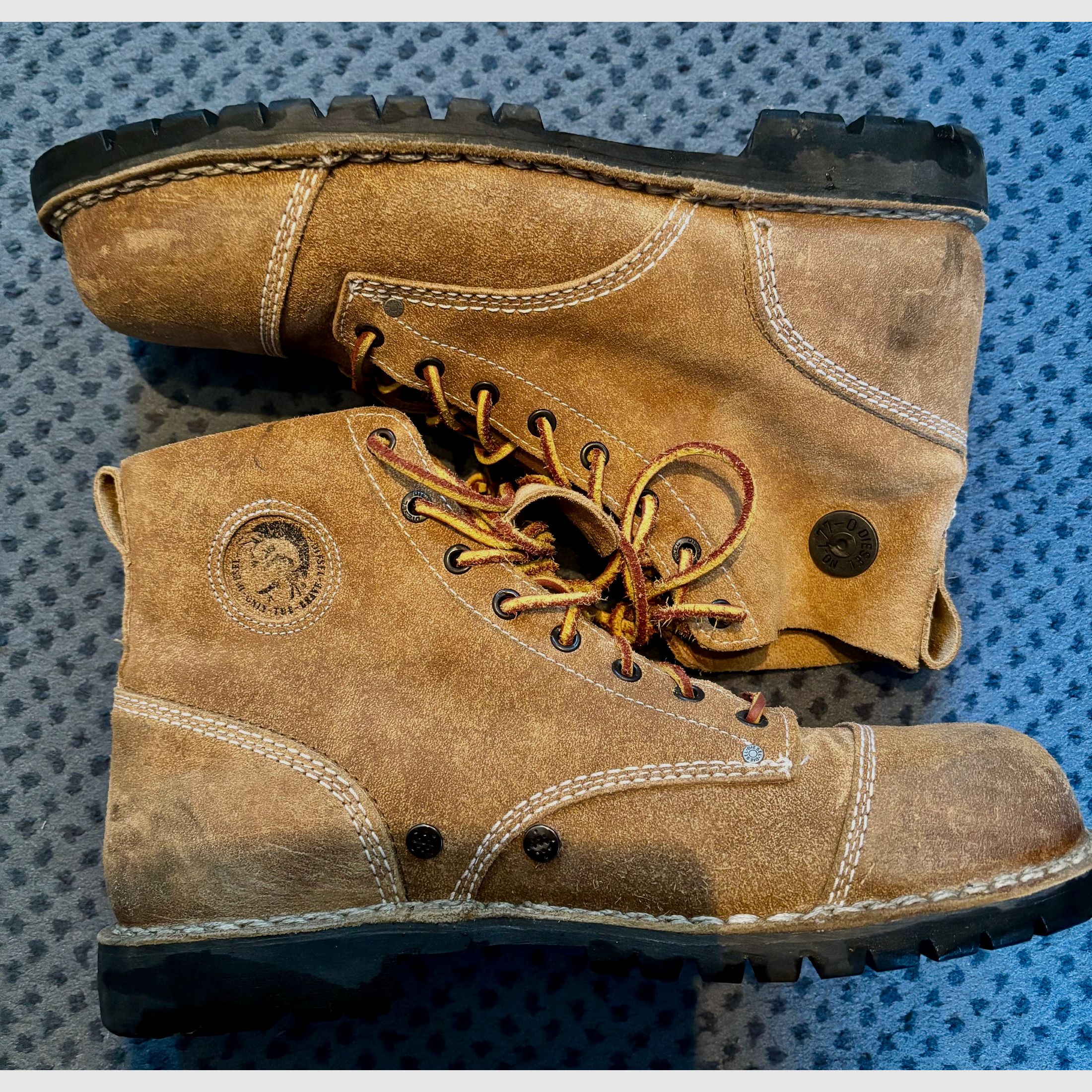 Safari boots by DIESEL size 44 Made in Italy