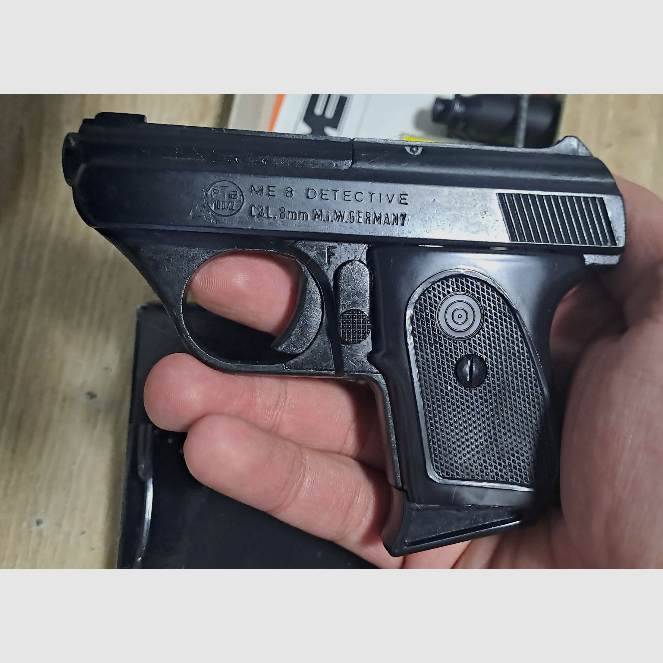 Seltene ME 8 Detective 8mm Knall im PTB 100/2 in Verpackung!