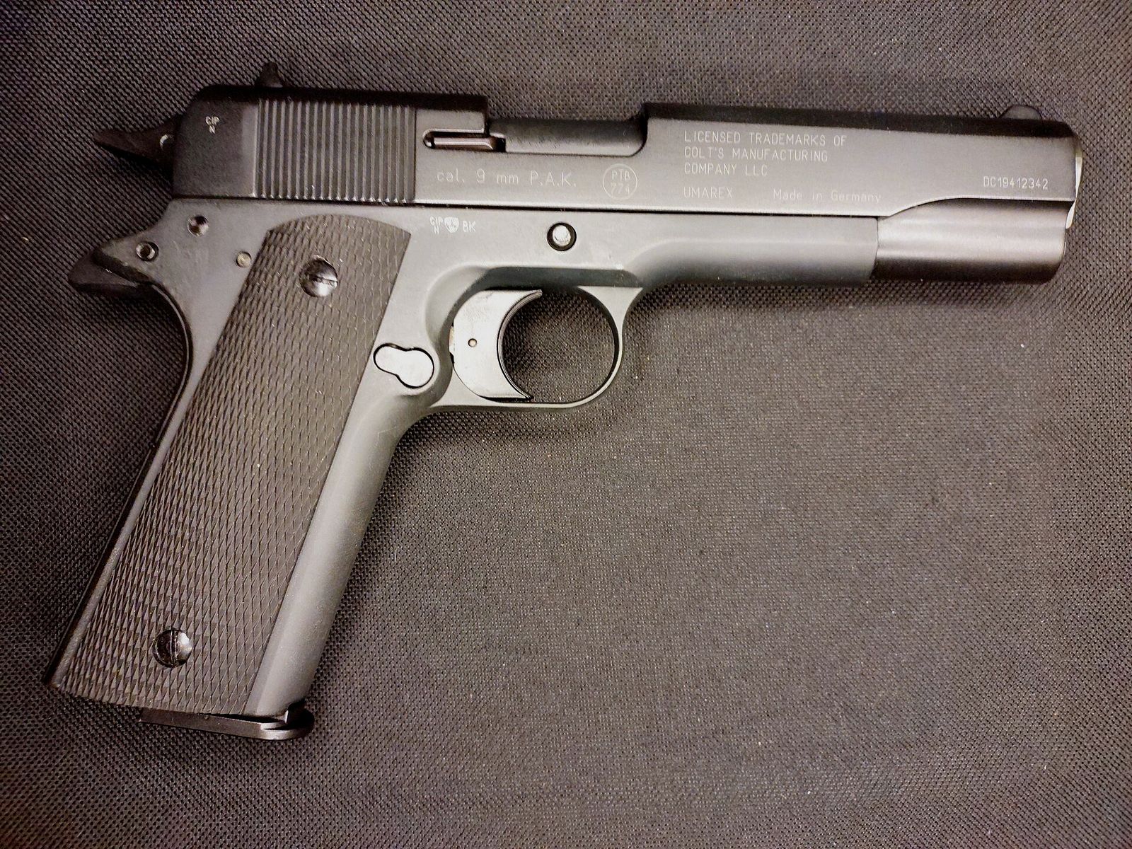 Colt Government 1911 A1 Schreckschuss Pistole 9mm P.A.K. (PTB 774) neuwertig!