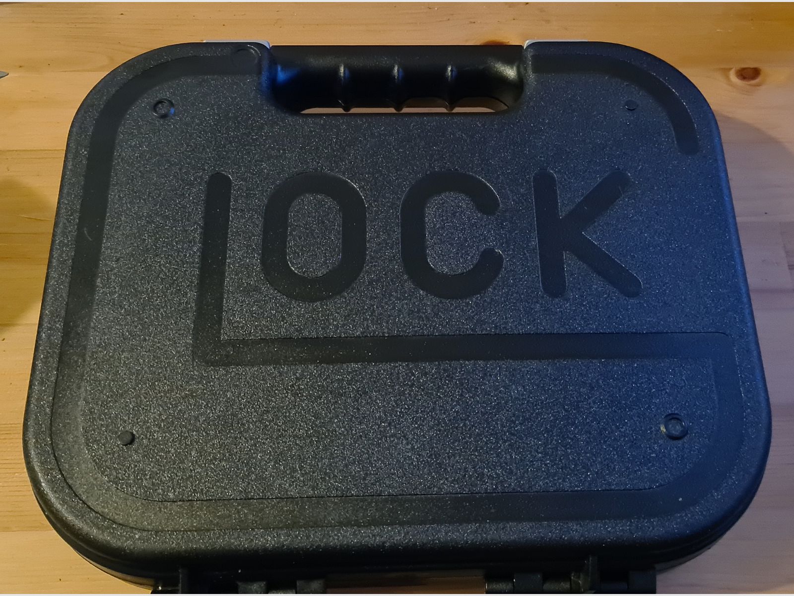 Glock 17 with barrel thread Co2 pistol caliber 4.5 mm steel BB / Diabolo blowback