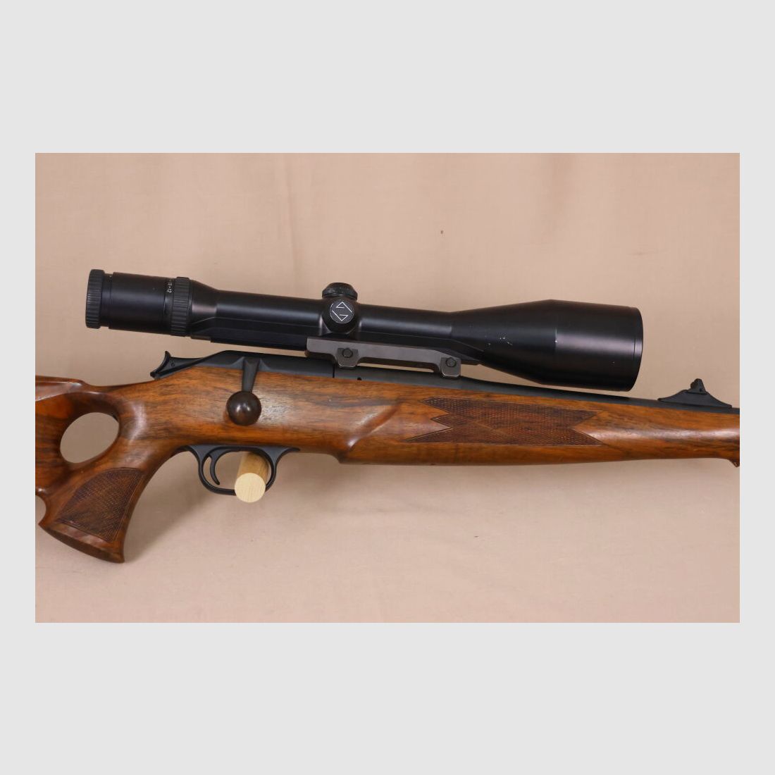 Blaser R93 // LOCHSCHAFT // Wurzelholz // Vollschaft // Zeiss beleuchtet