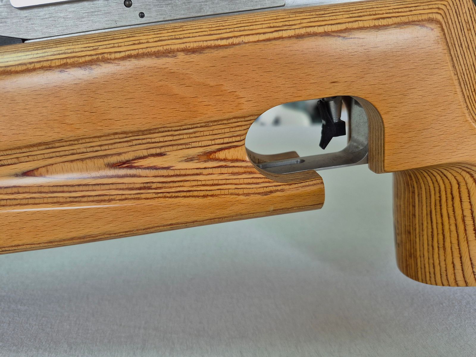 Feinwerkbau 601 omgebouwd voor liggende discipline