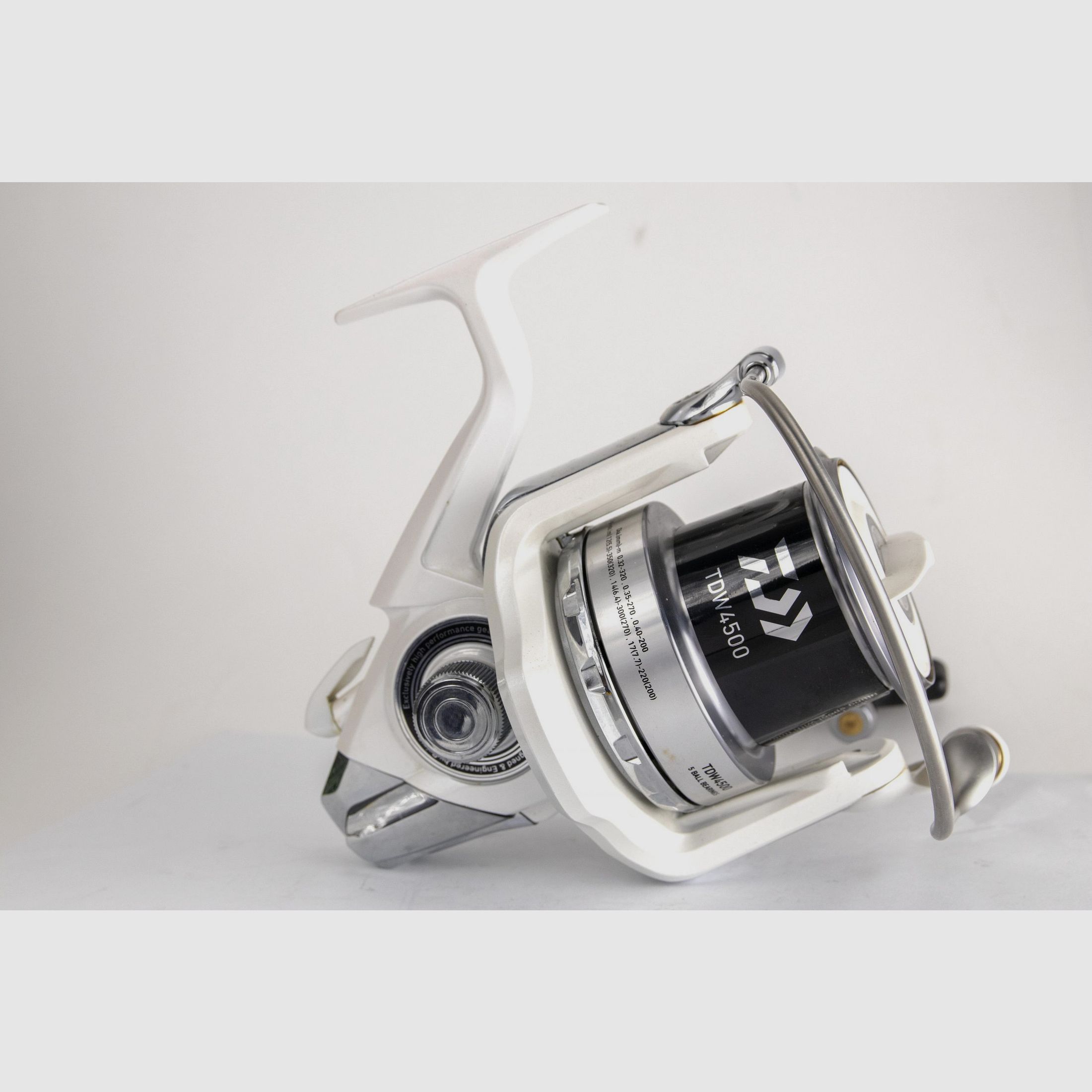 Daiwa 4500 White, image 1 of 2