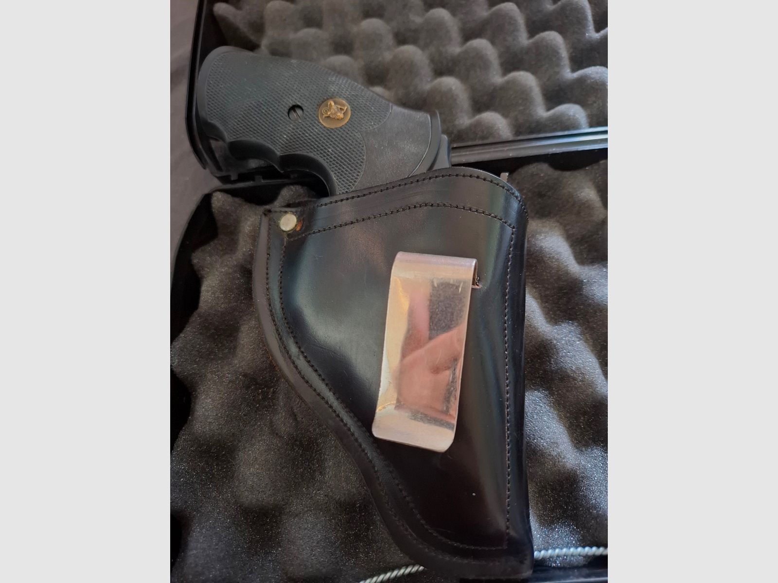 Arminius HW 37 met holster en extra gripplaten