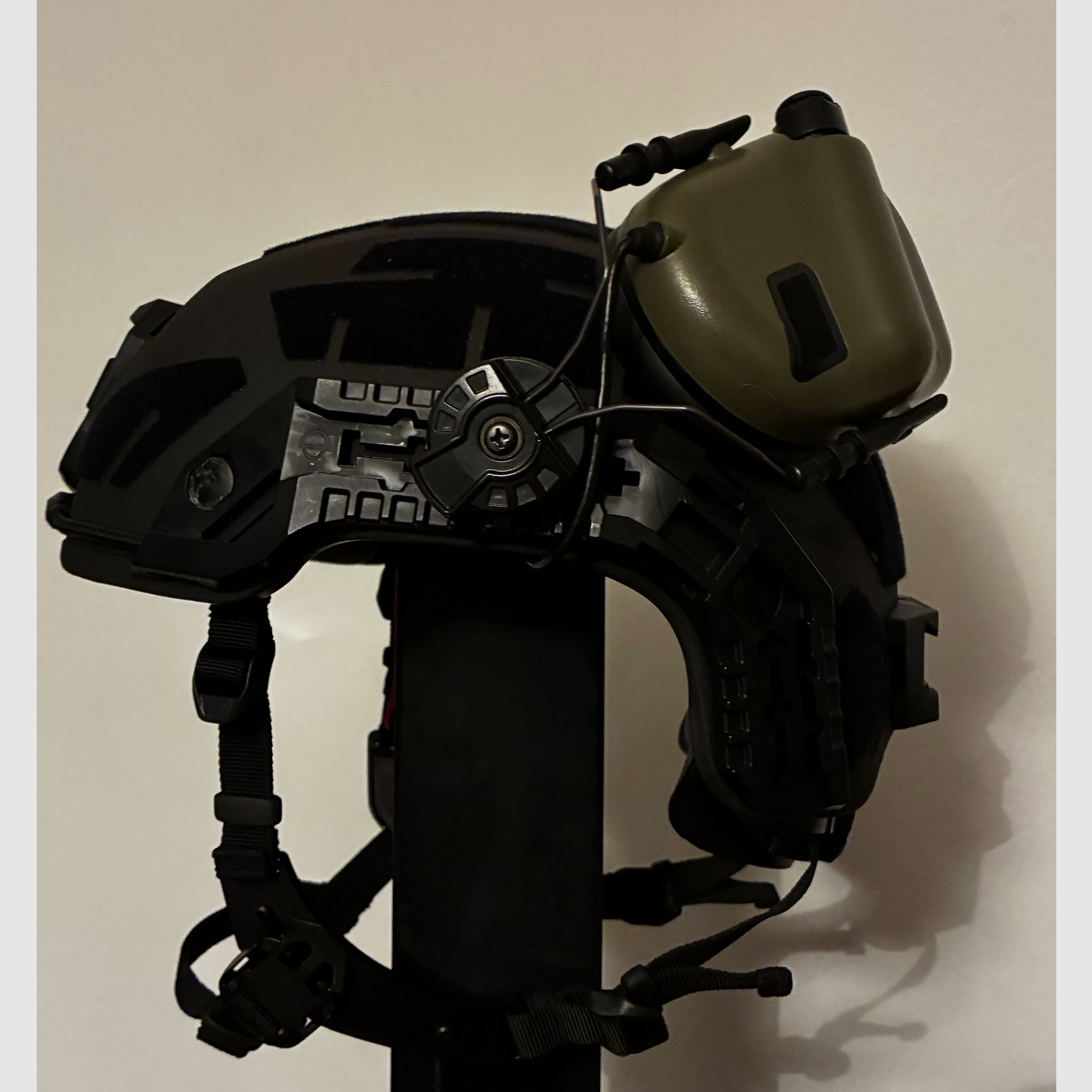 SCHUBERTH M100 combat helmet size Size 1 / 52-58 / S-M with Earmor active hearing protection