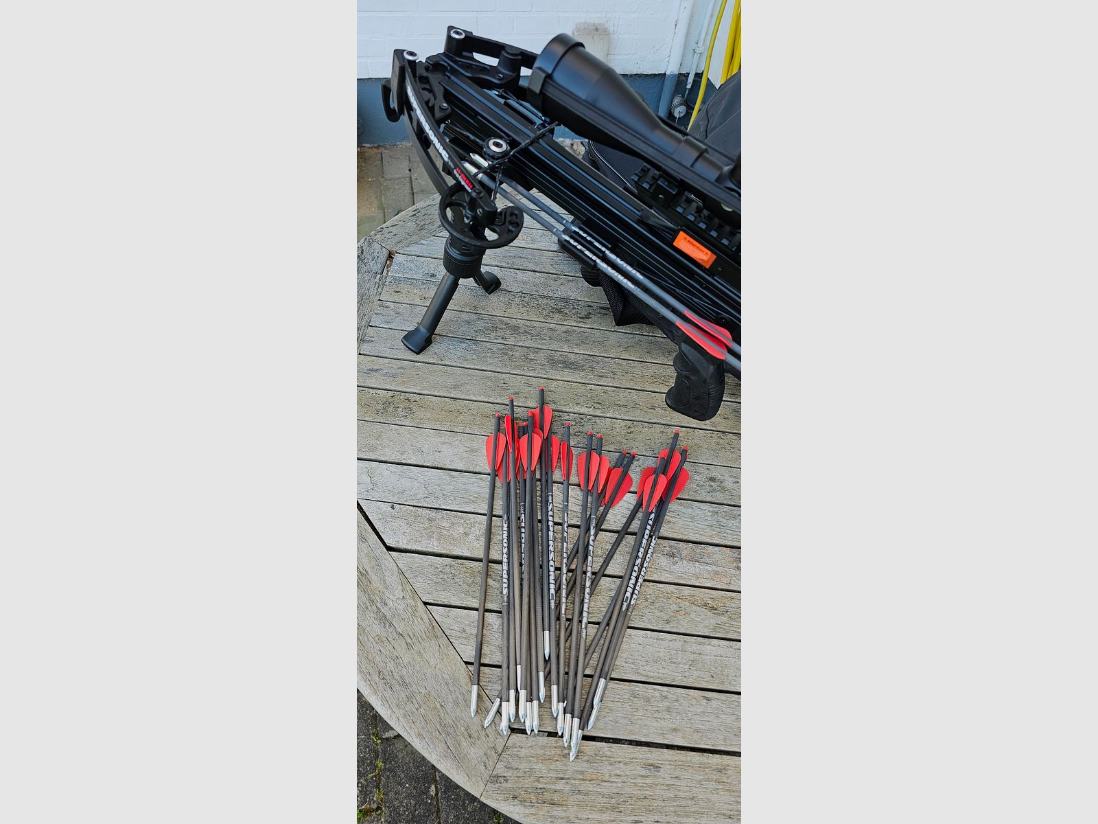 X-bow fma supersonic xl mit L Schaft und Hawk Vantage 3-9×40 Zielfernrohr